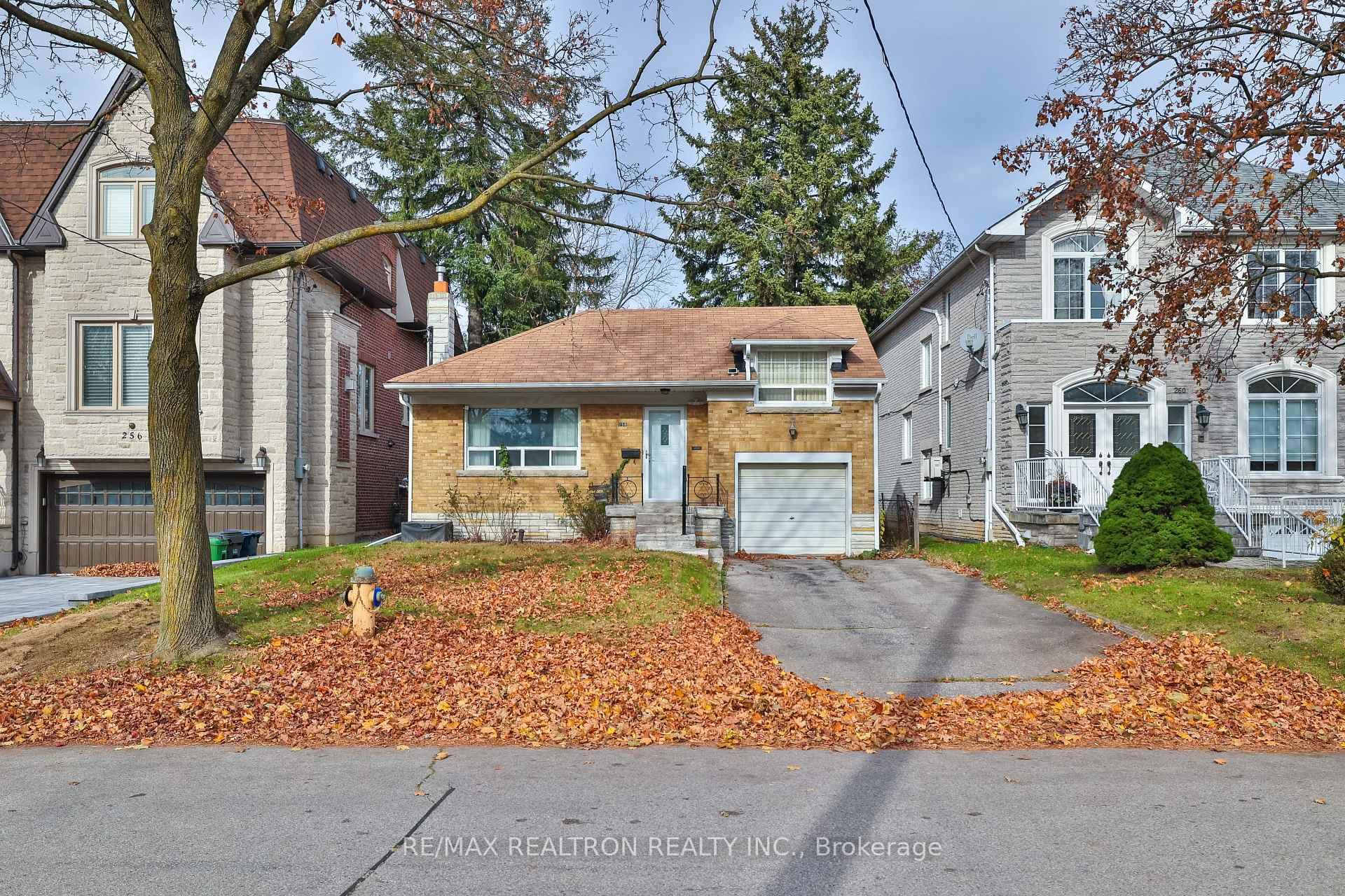 258 Byng Avenue photo 2