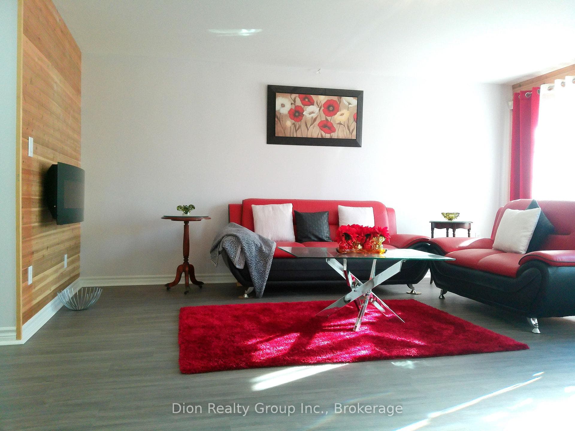 32 Rand Avenue photo 4
