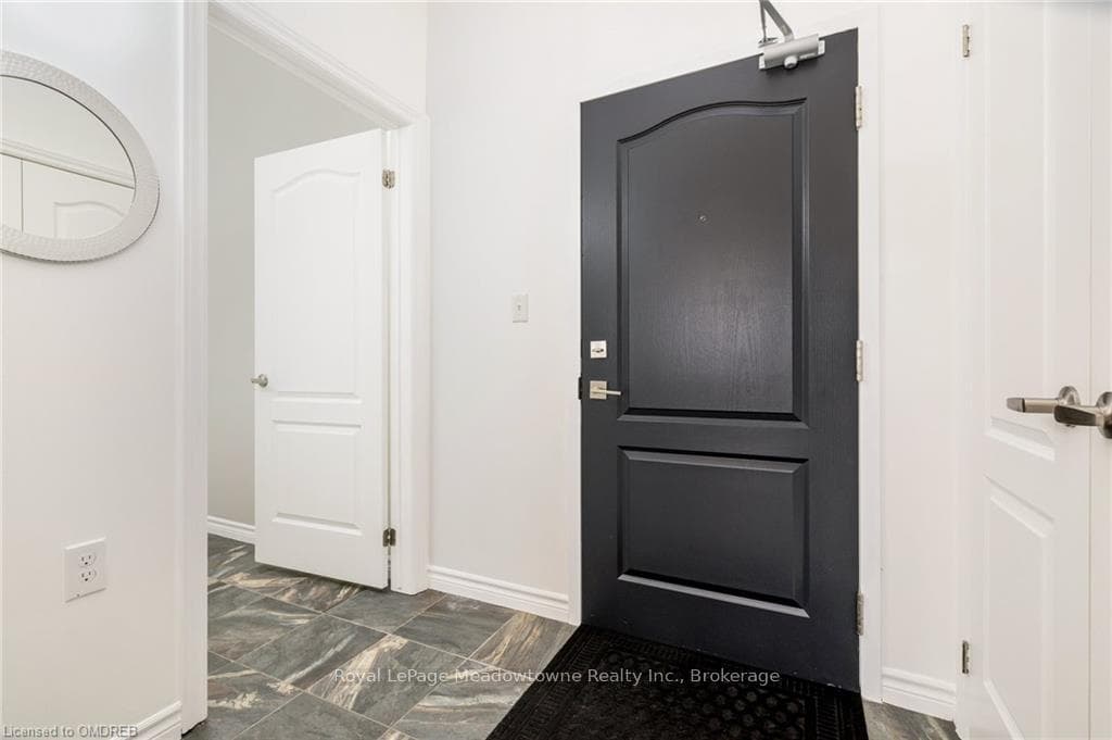 1440 MAIN Street Unit 413 photo 1