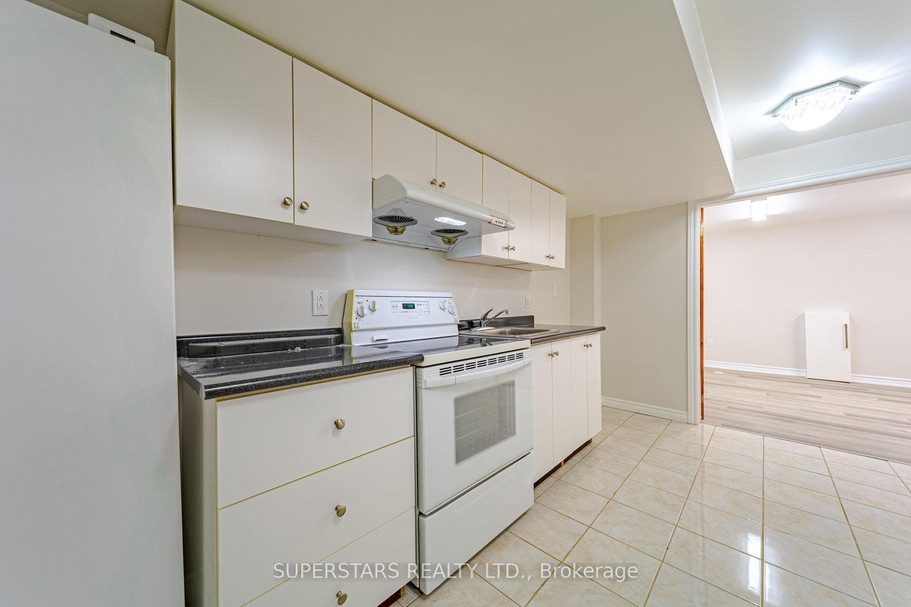45 Tower Bridge Crescent photo 39