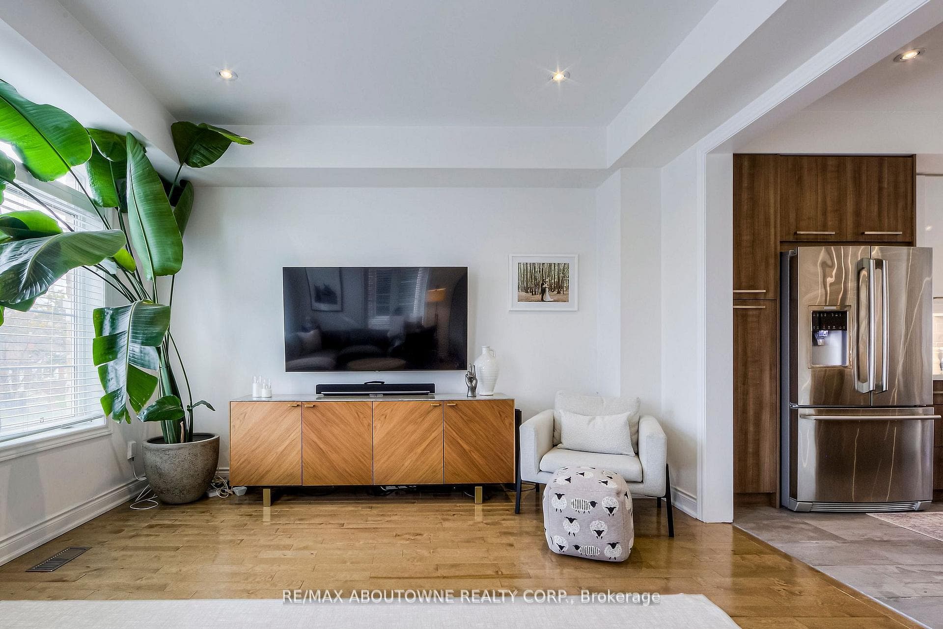 321 Dalesford Road photo 9