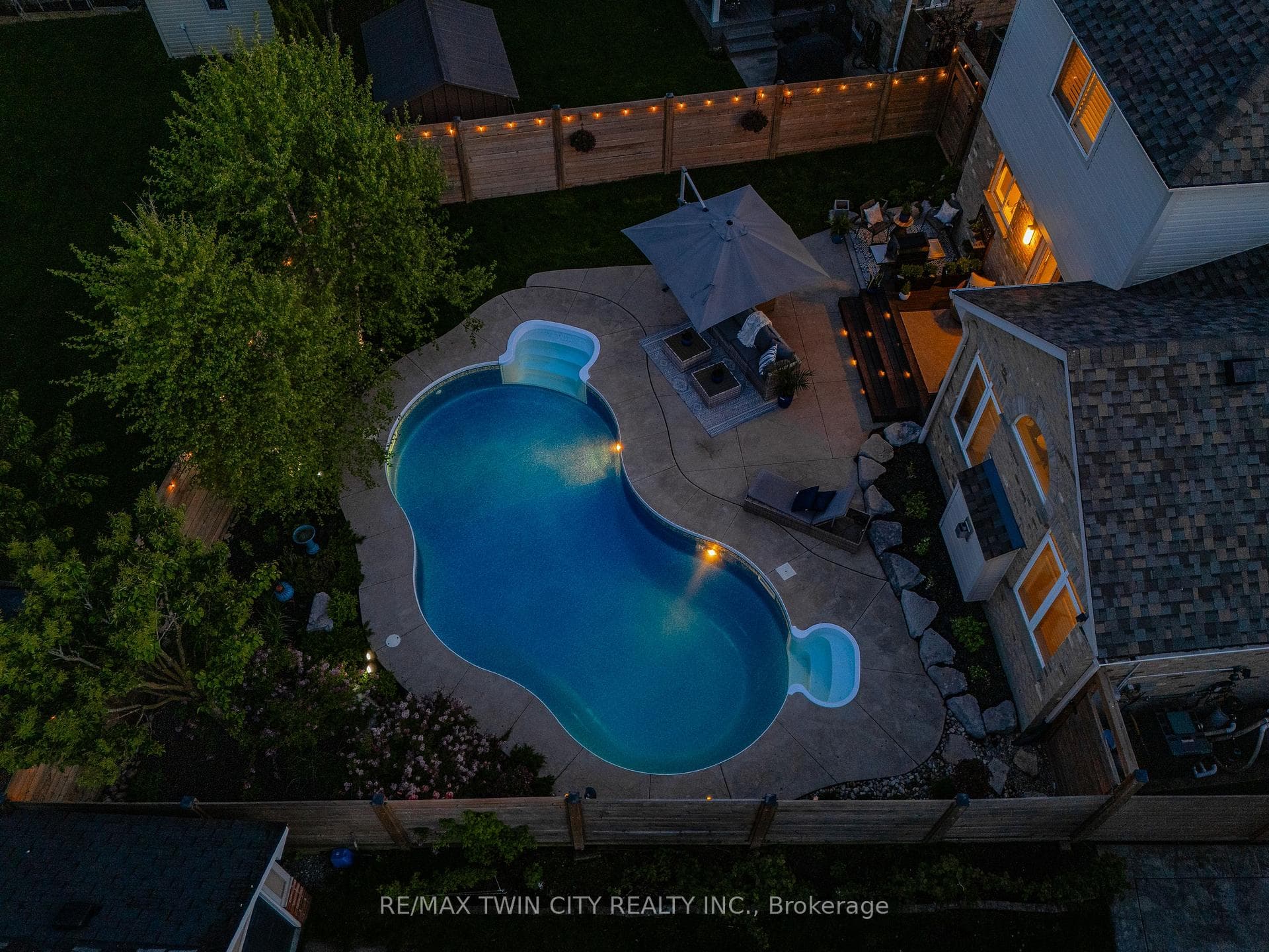 242 Waterbend Crescent photo 49