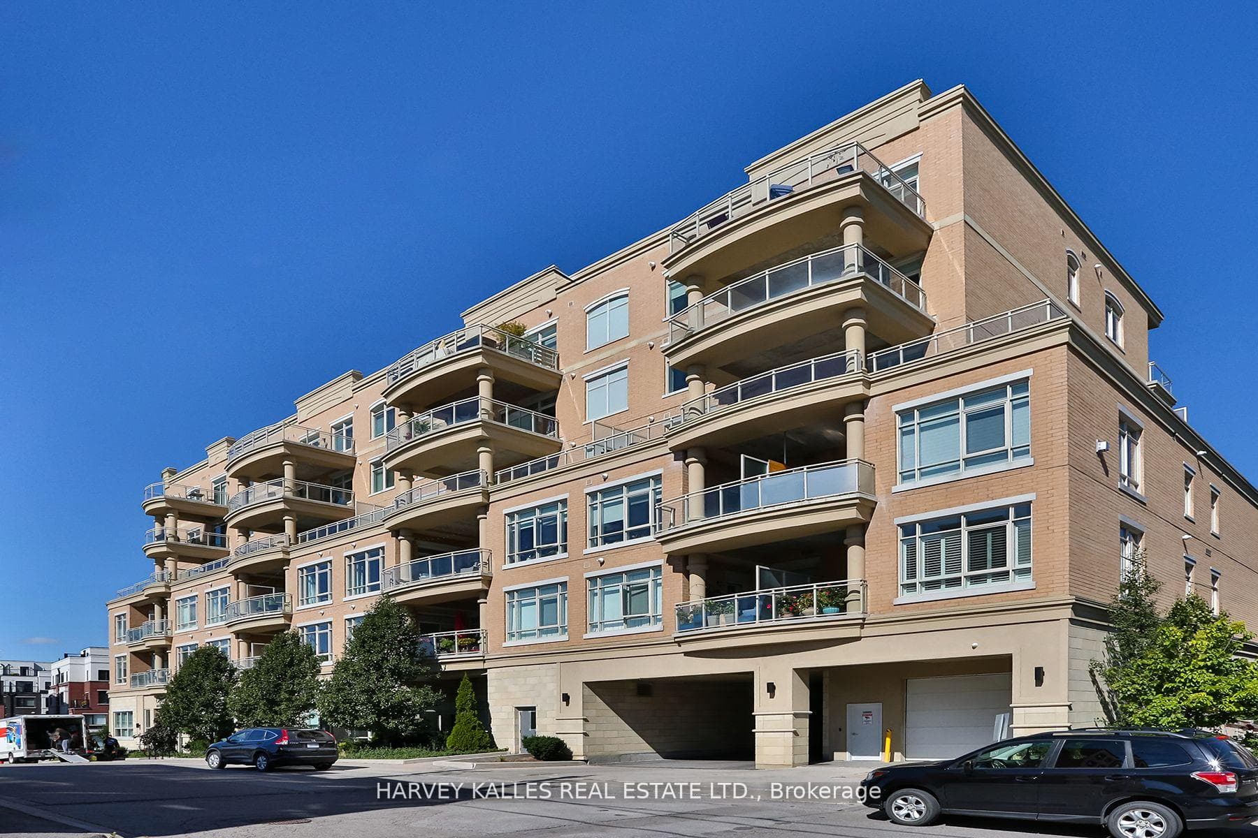 15277 Yonge Street Unit 502A photo 1