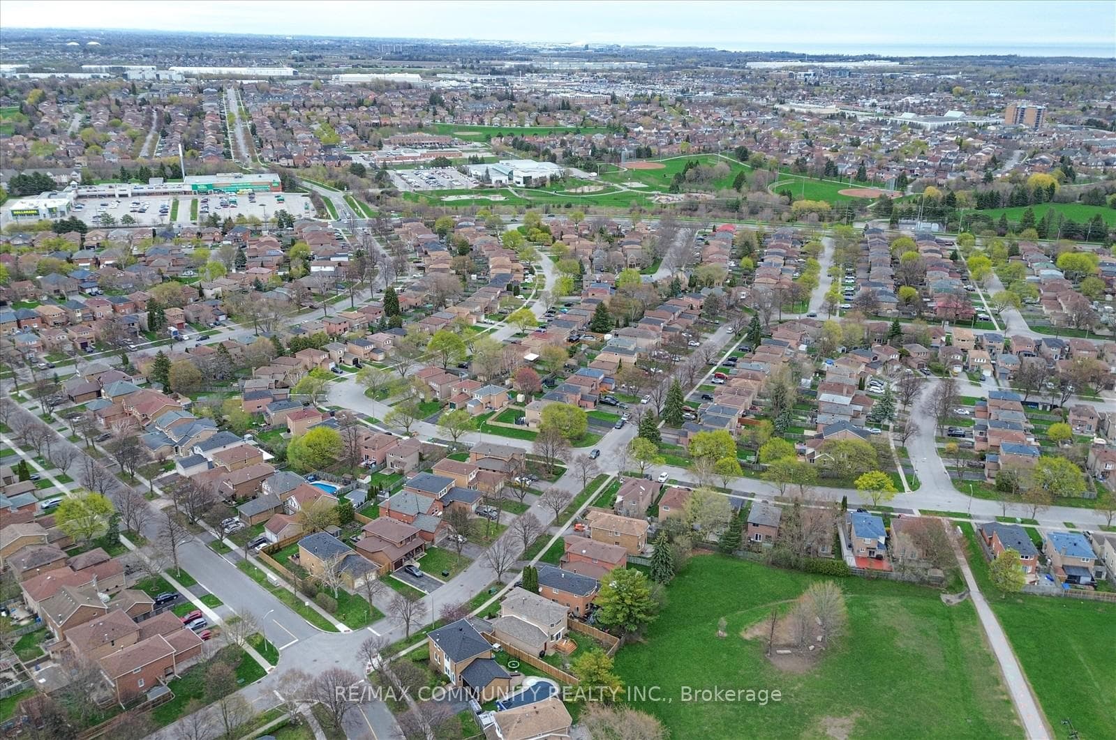 47 Radford Drive photo 38