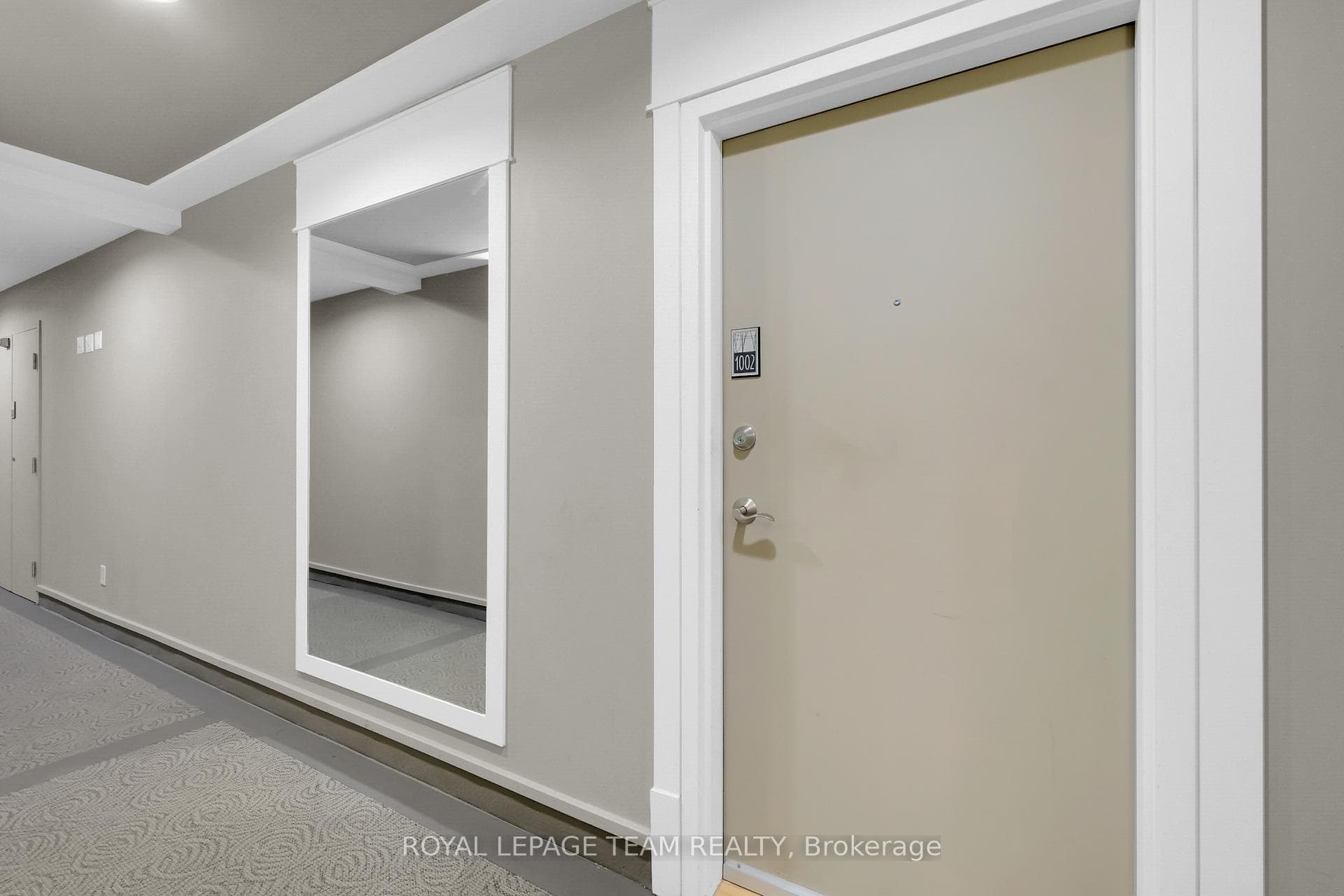 85 Bronson Avenue Unit 1002 photo 4