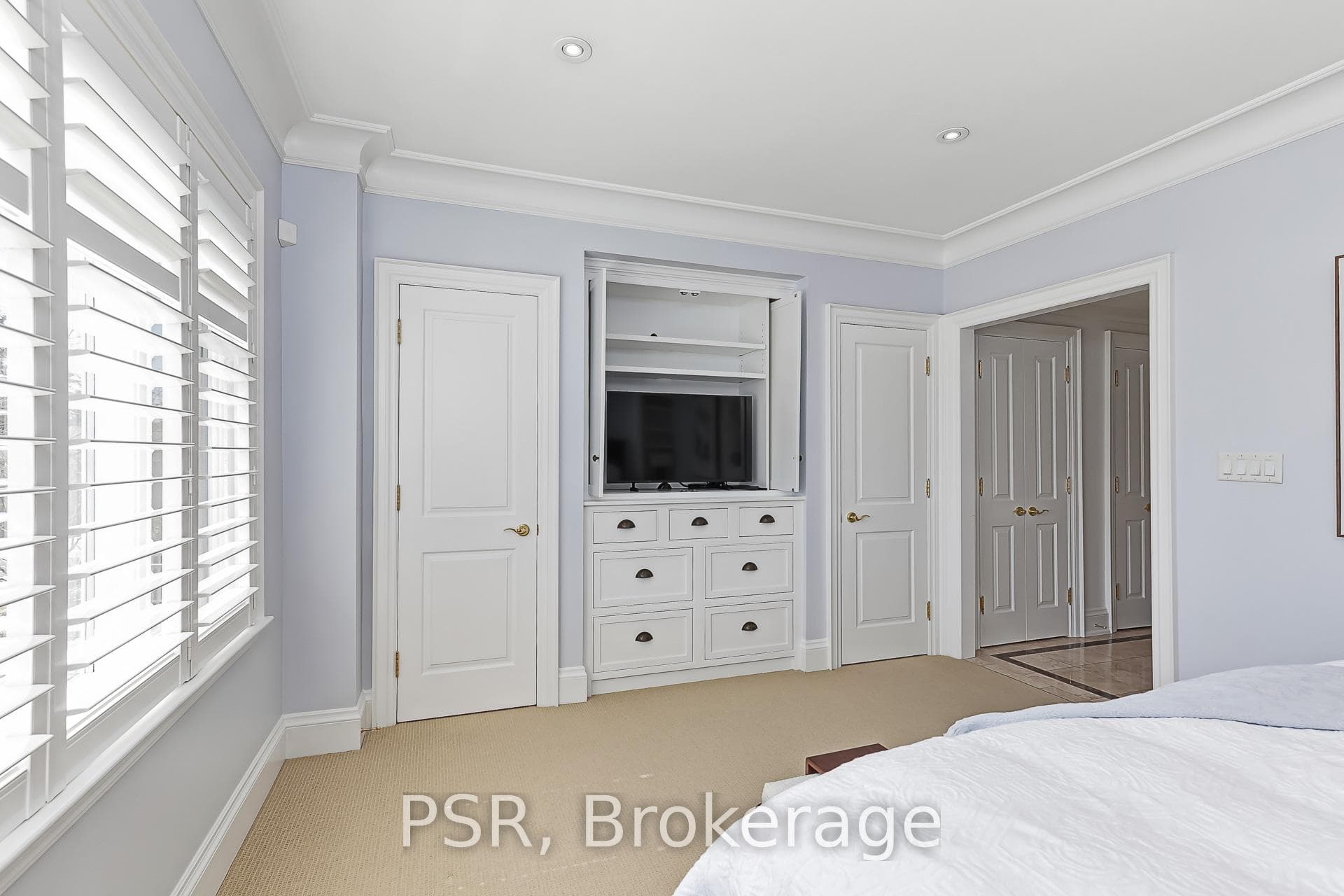 40 Trott Boulevard Unit 306 photo 8