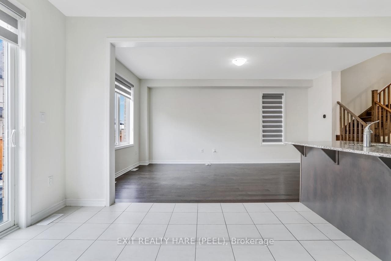 40 Speckled Alder Street photo 17