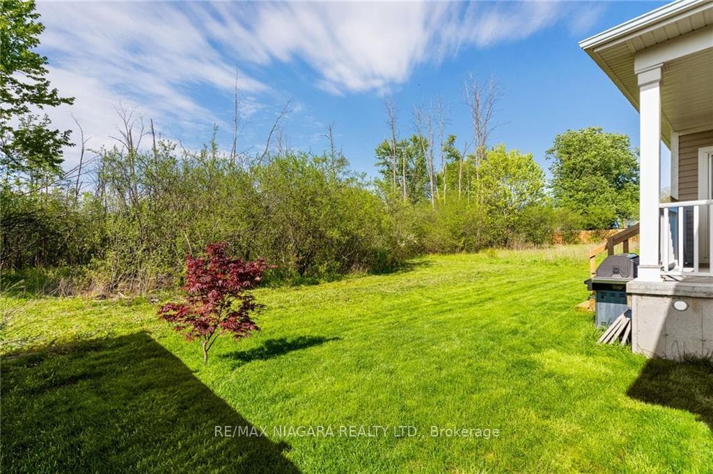 1036 Kerby Street photo 2