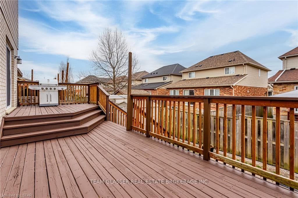 670 NORTH LEAKSDALE Circle photo 33