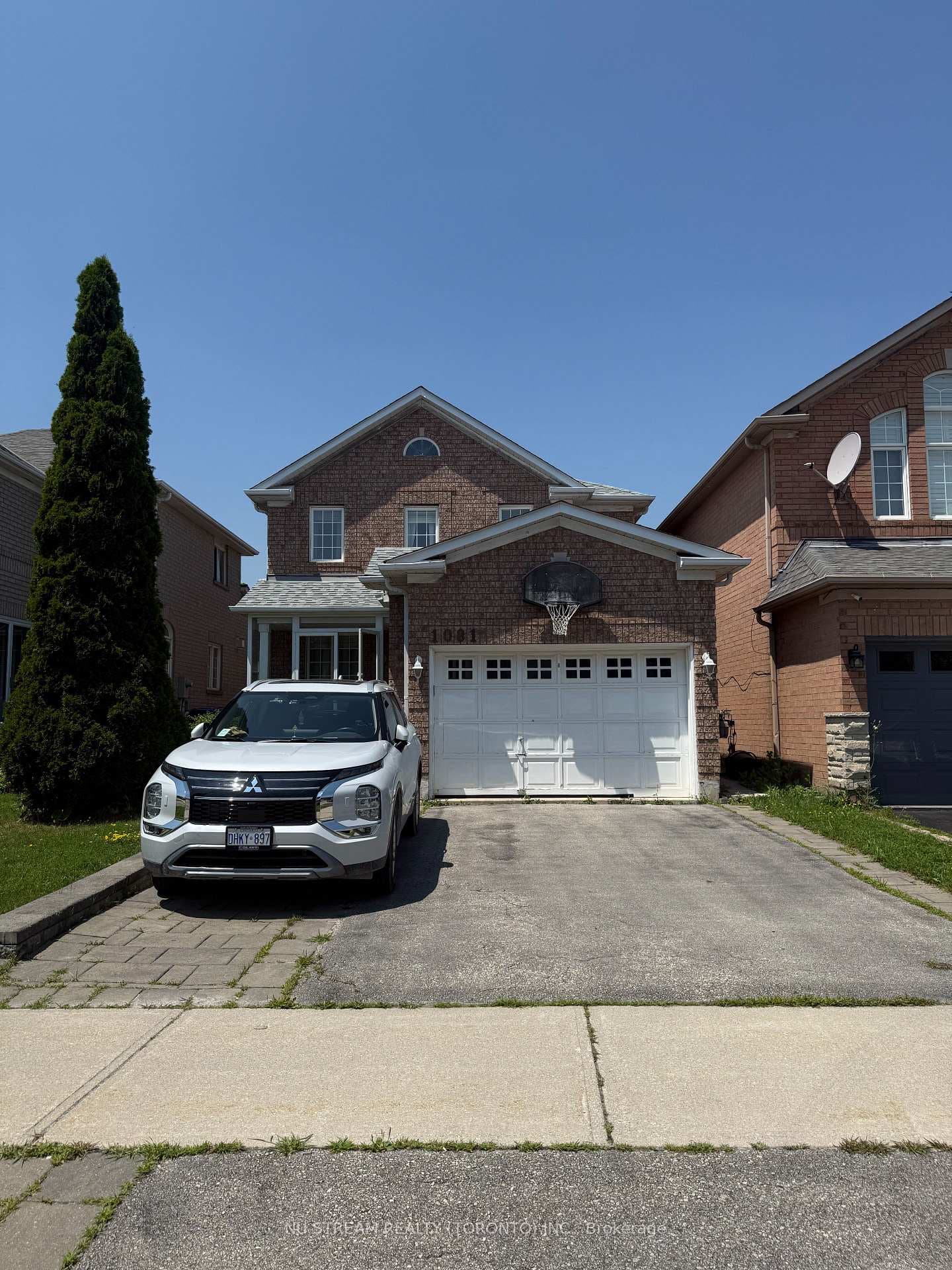 1081 Blueheron Boulevard photo 1