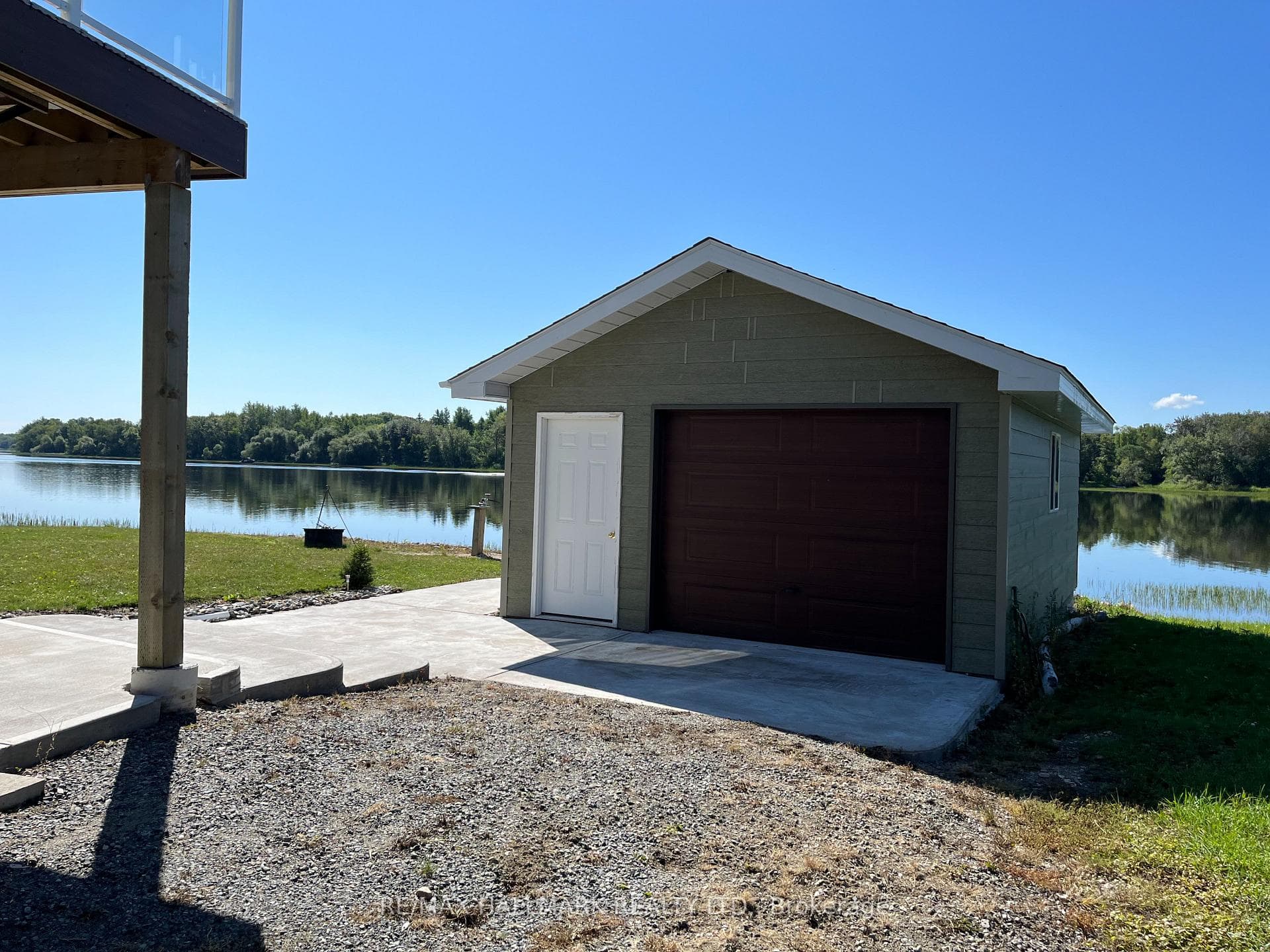 105 Willow Court photo 37