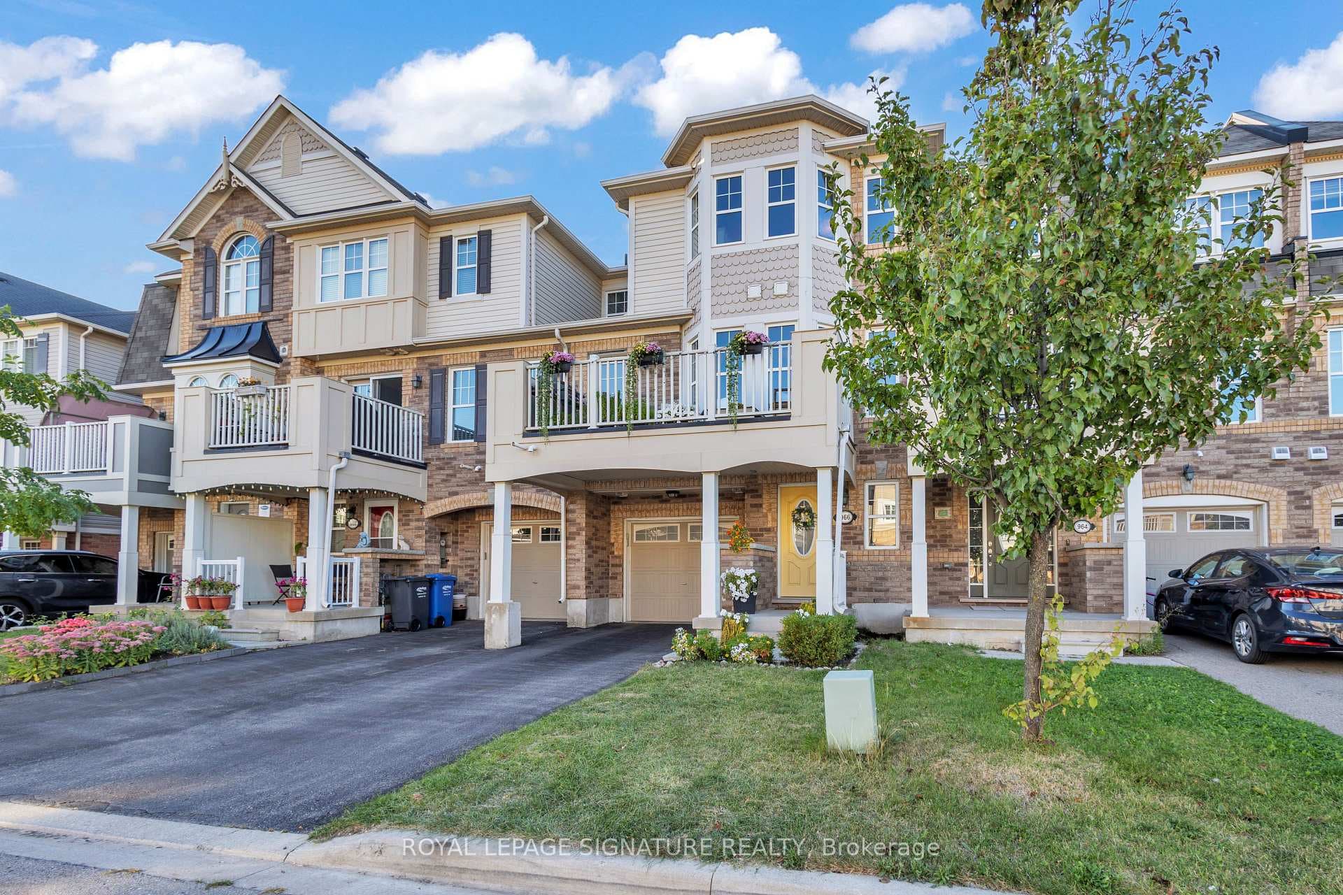 966 Nadalin Heights photo 2