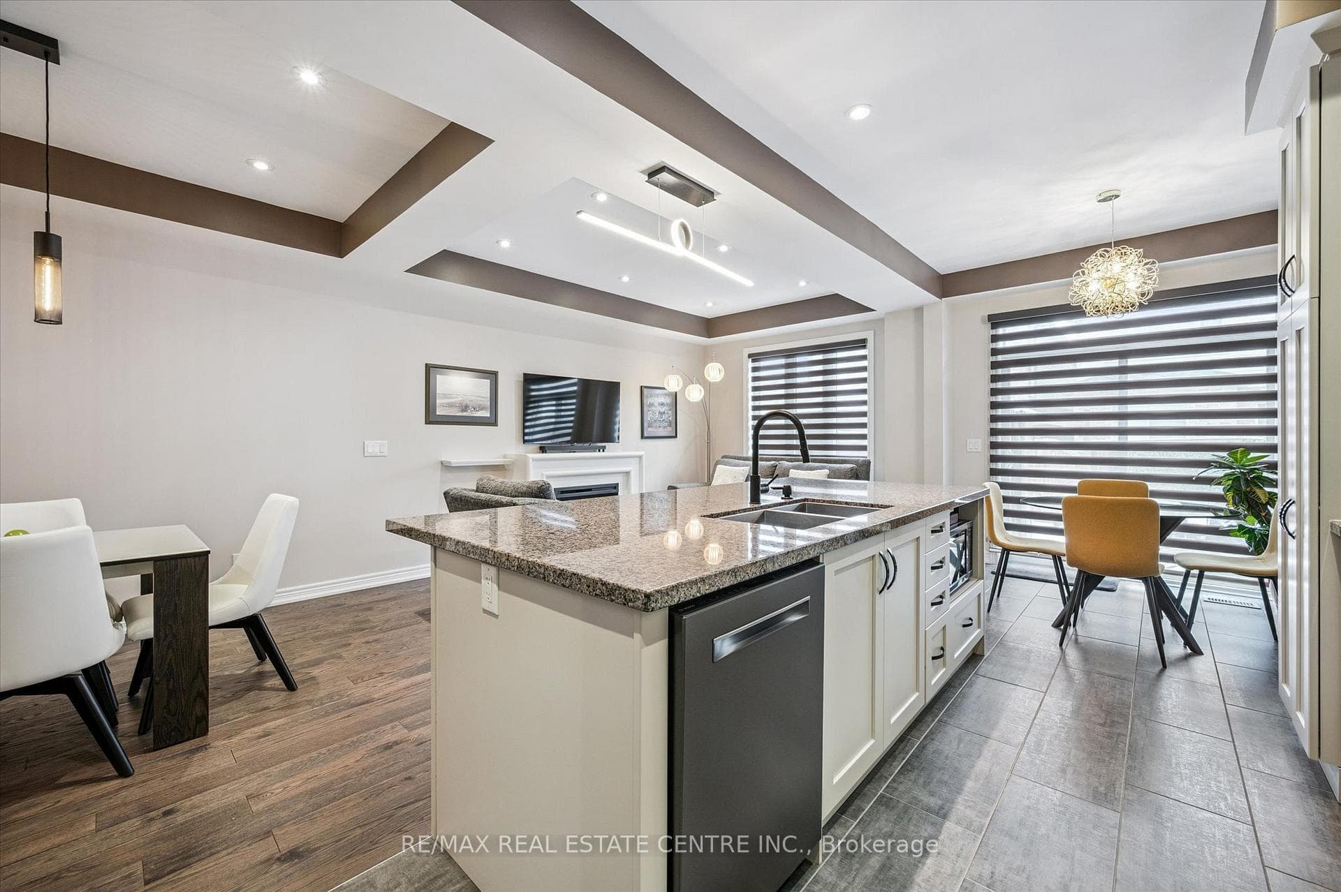 42 Stonehill Avenue photo 13