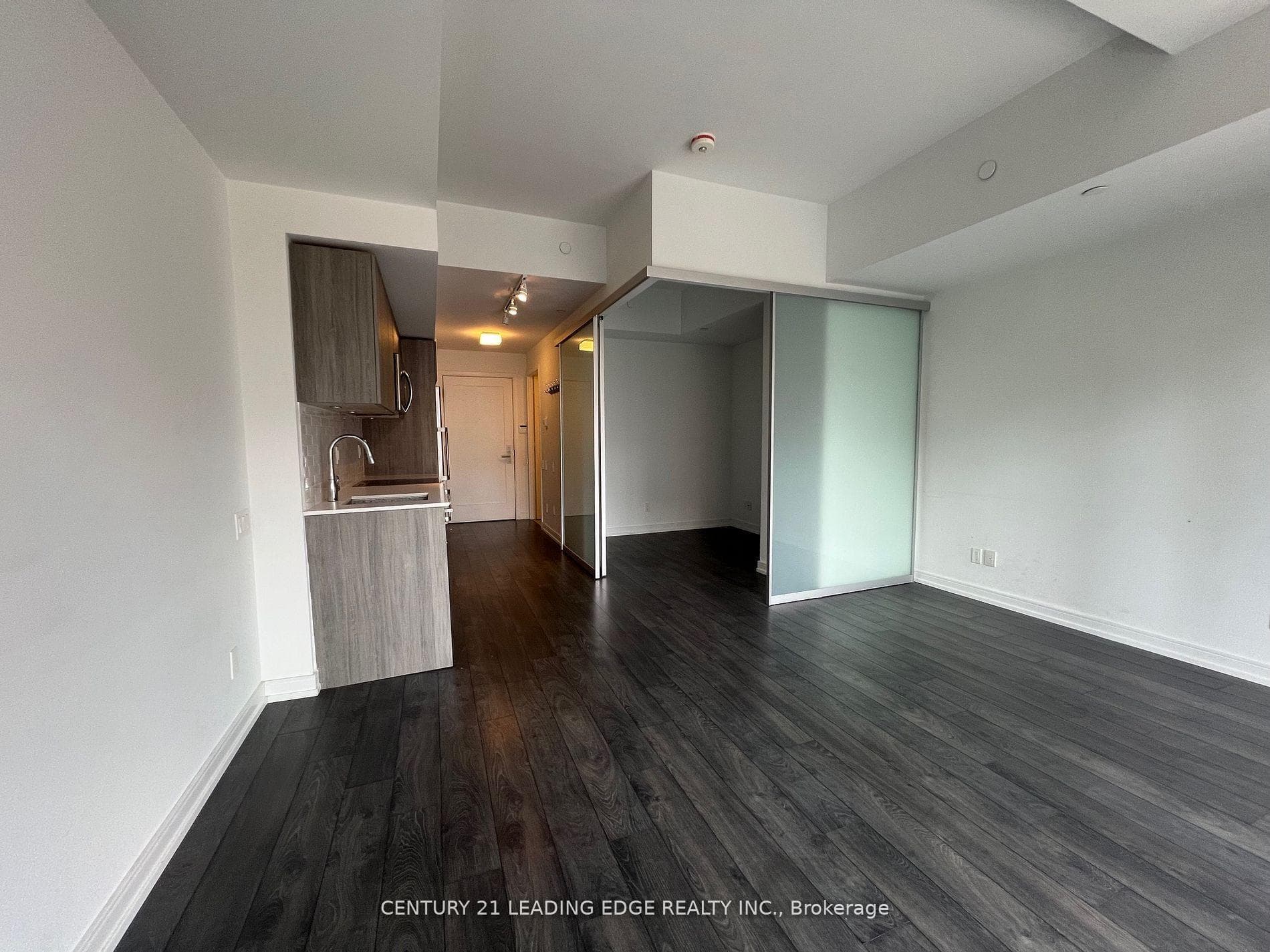 28 Wellesley Street Unit 405 photo 9