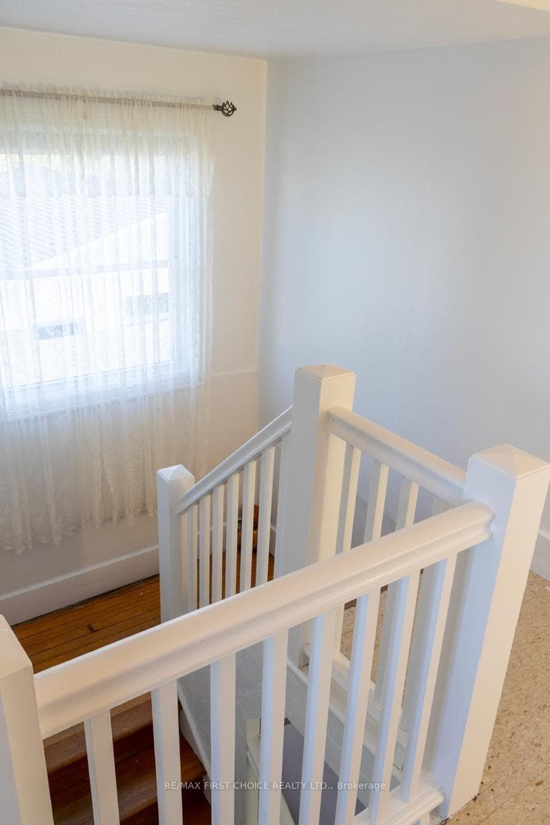 211 Third Avenue photo 18