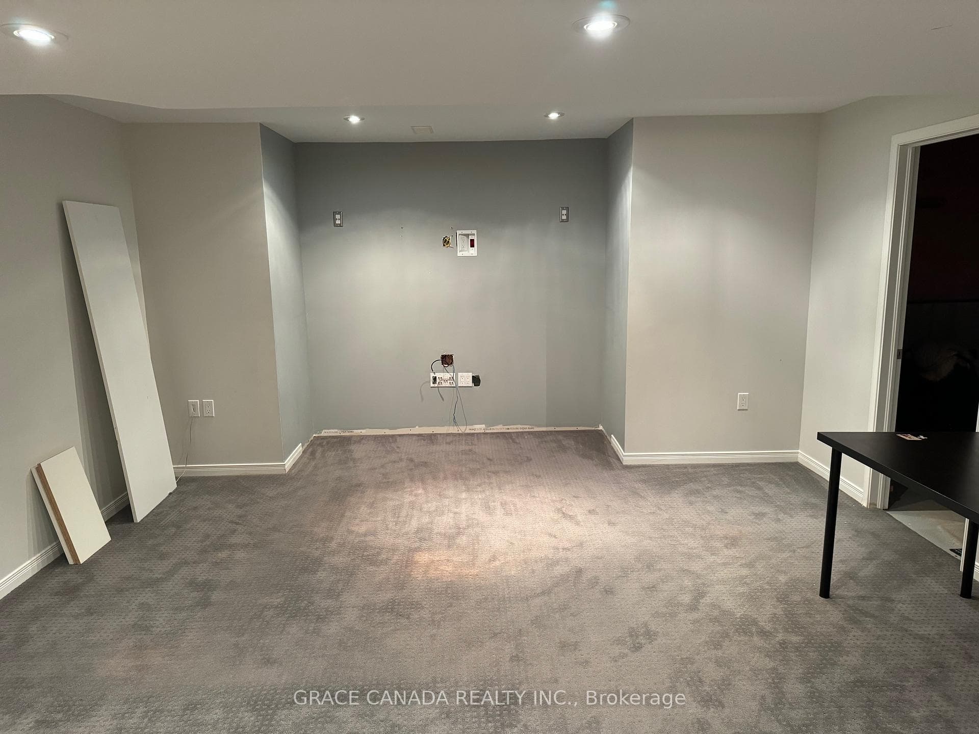 10 Kidd Crescent photo 14