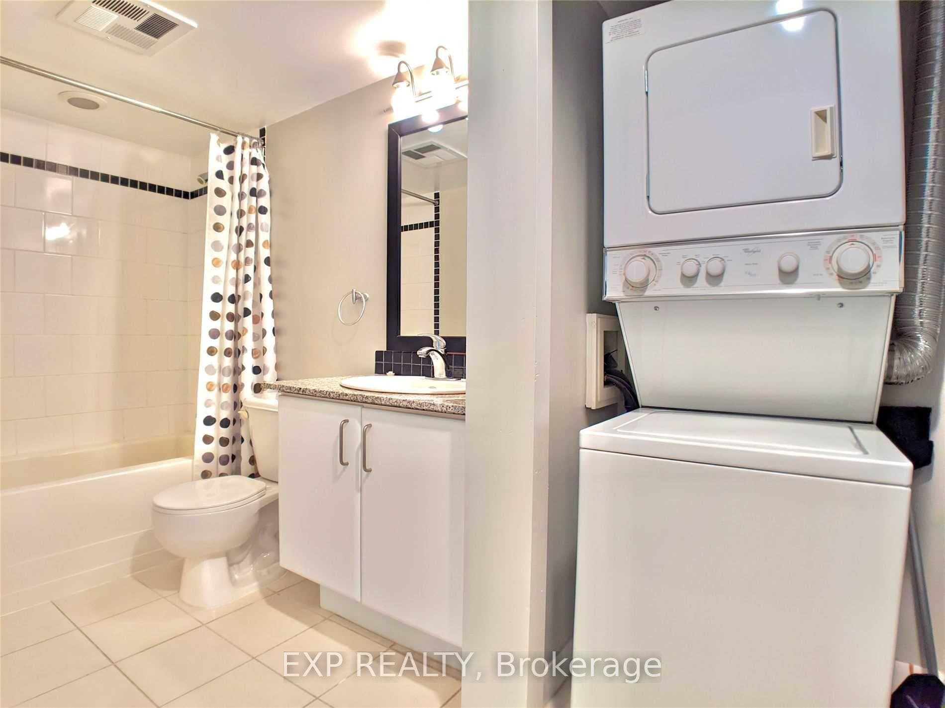 33 Sheppard Avenue Unit 212 photo 11