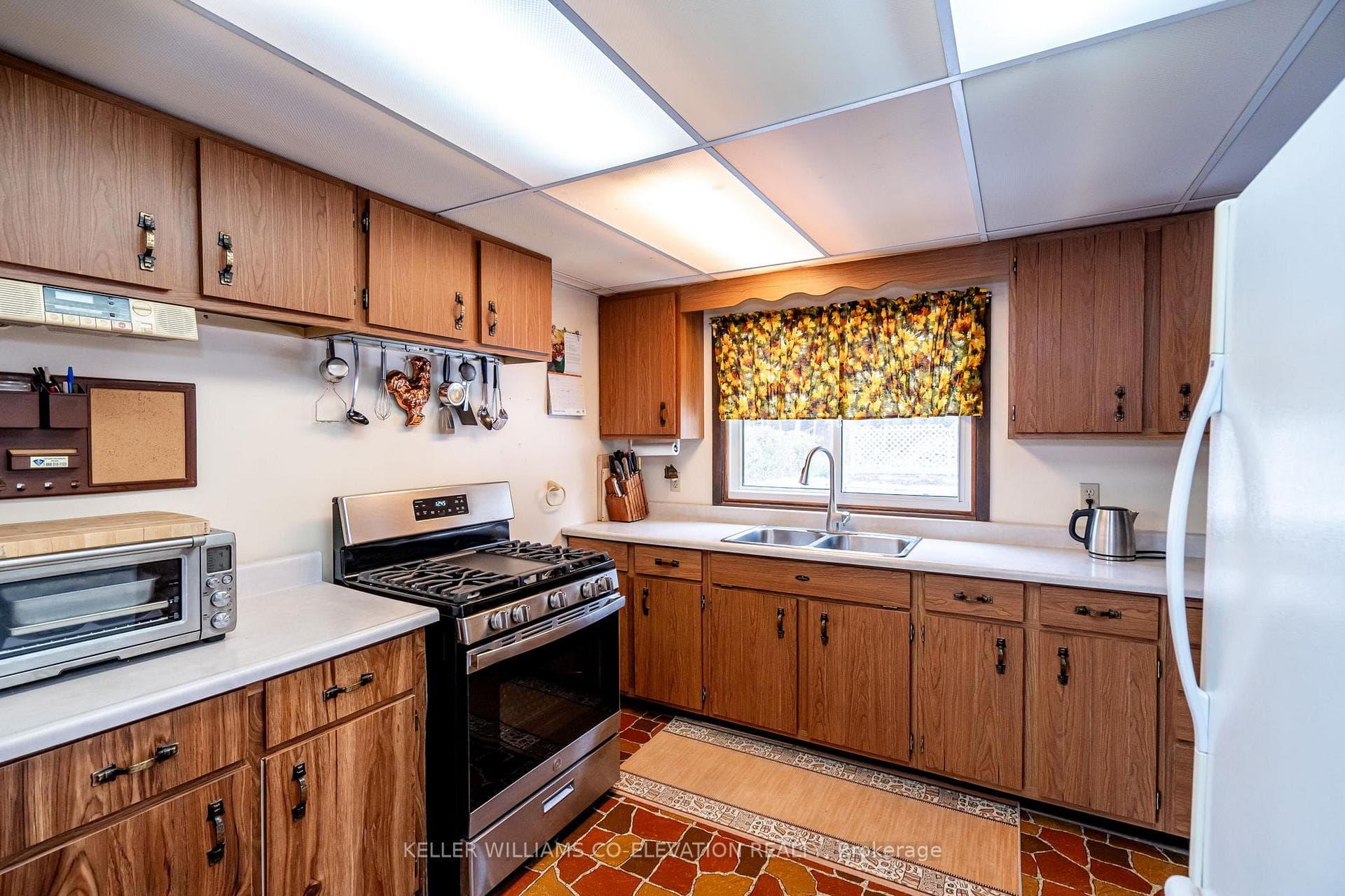 565 Tiny Beaches Road photo 5