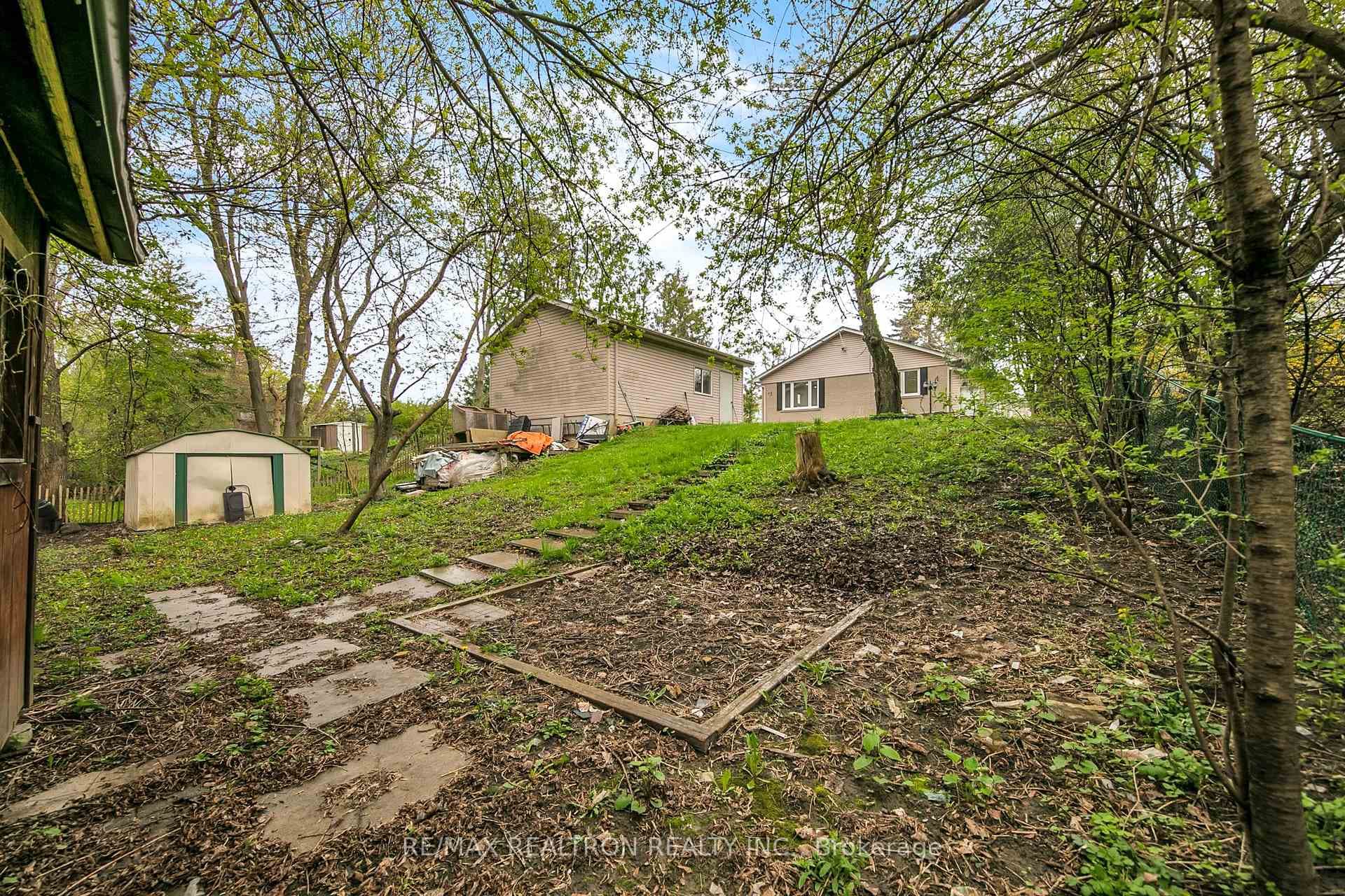 421 Taylor Mills Drive photo 39
