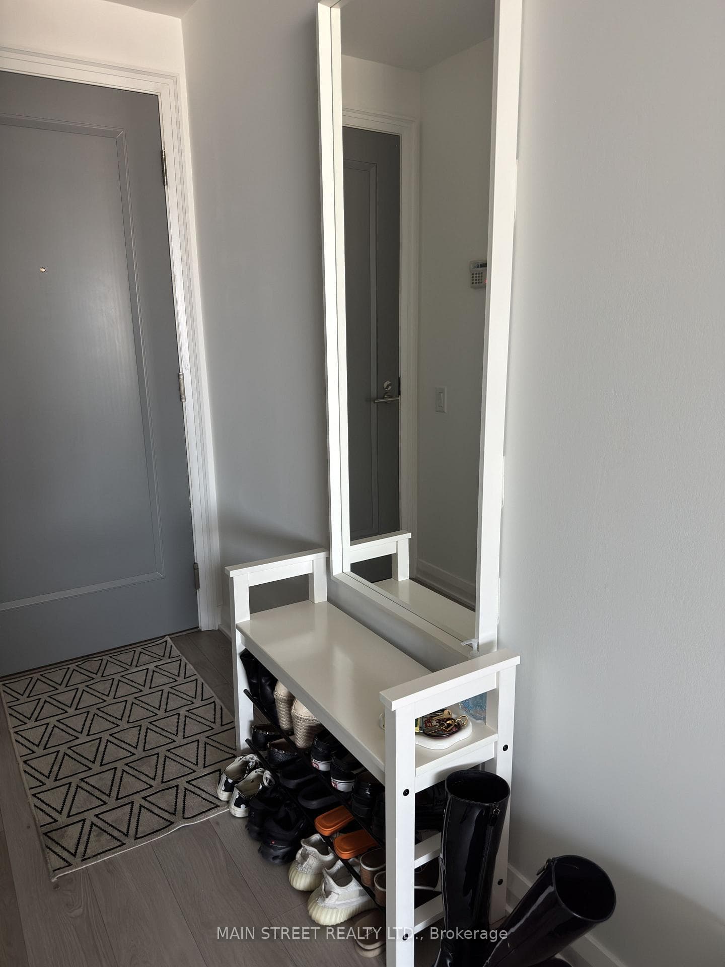155 Yorkville Avenue Unit 3015 photo 2