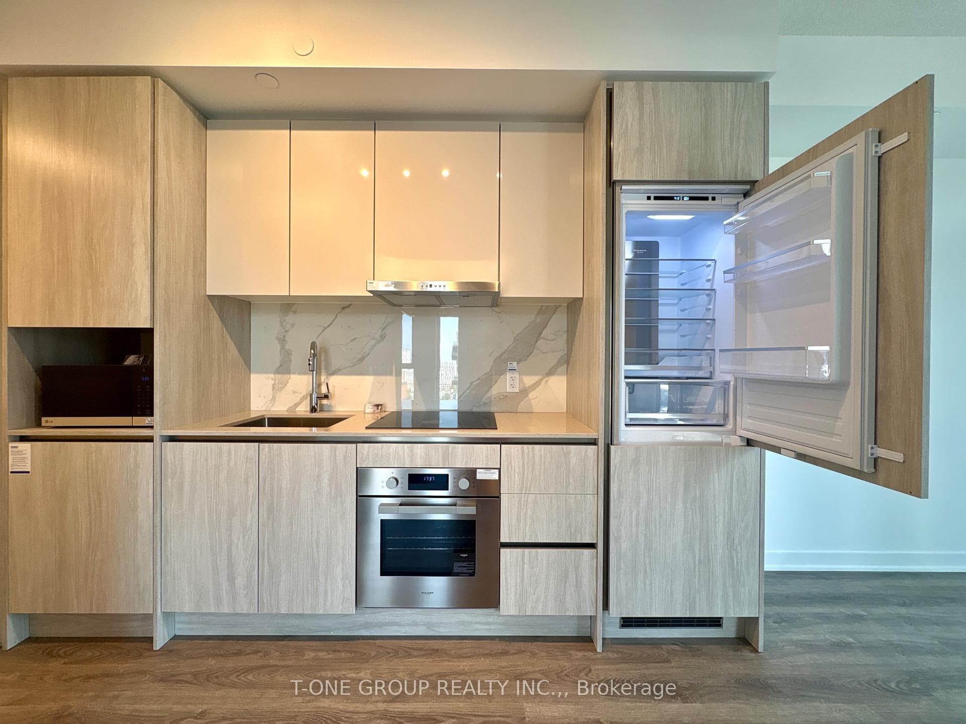 180 Front Street Unit 2003 photo 21