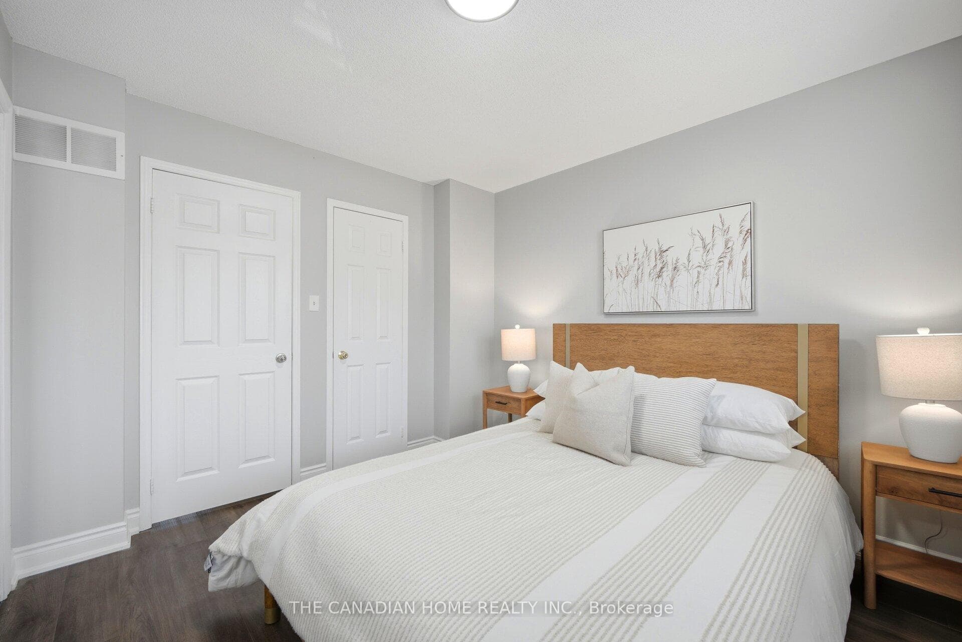 9482 Sheppard Avenue photo 19