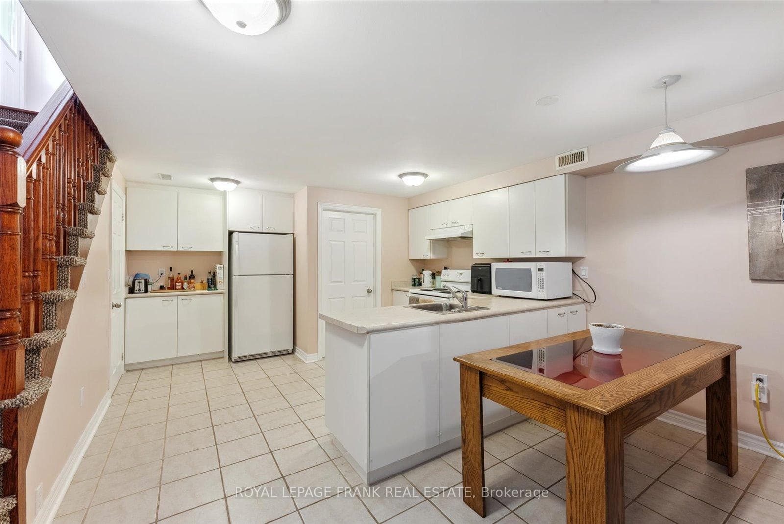406 Henry Street photo 33