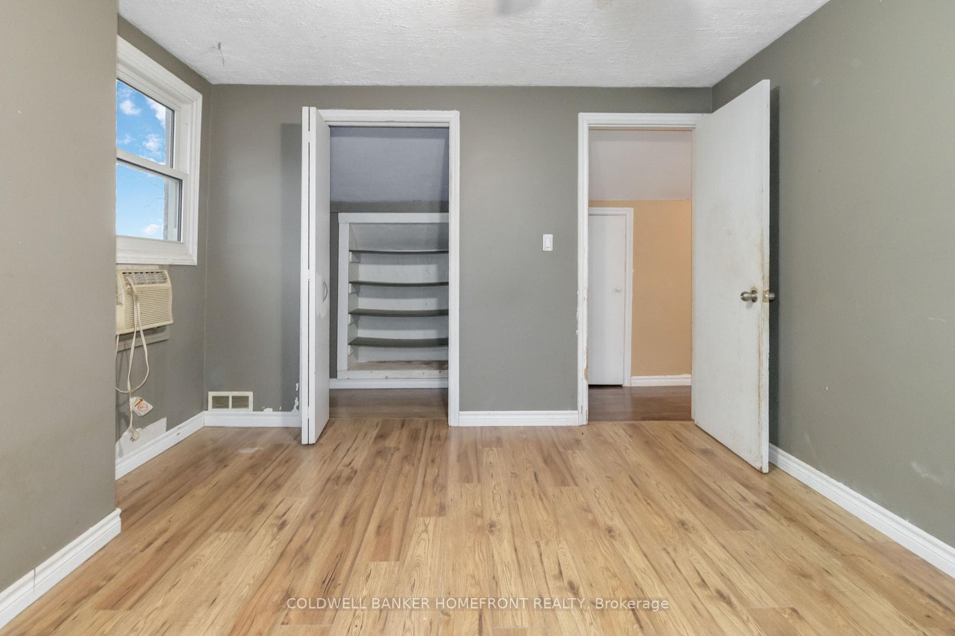14 Barry Drive photo 33
