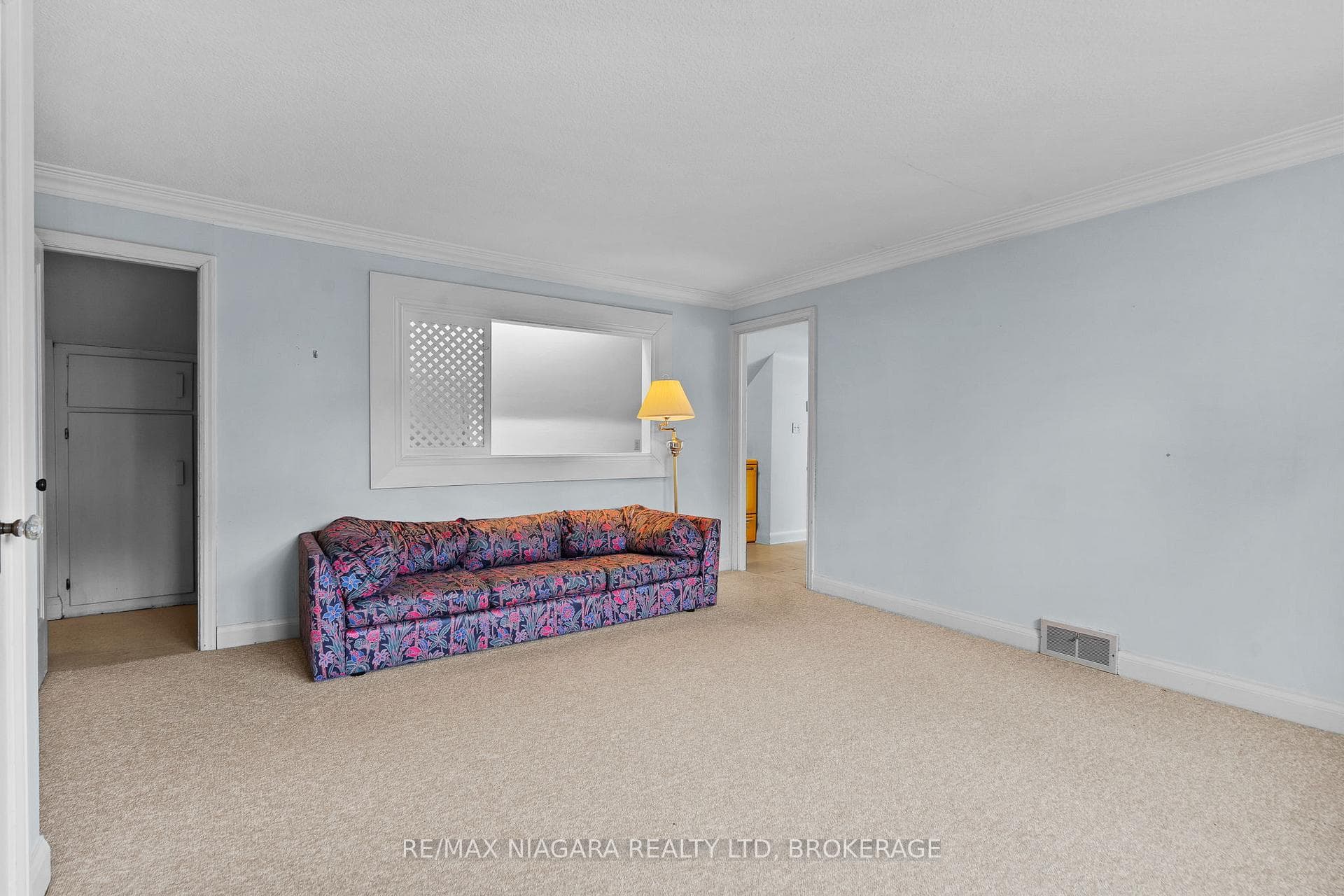 Completely separate 1 bedroom apartment
