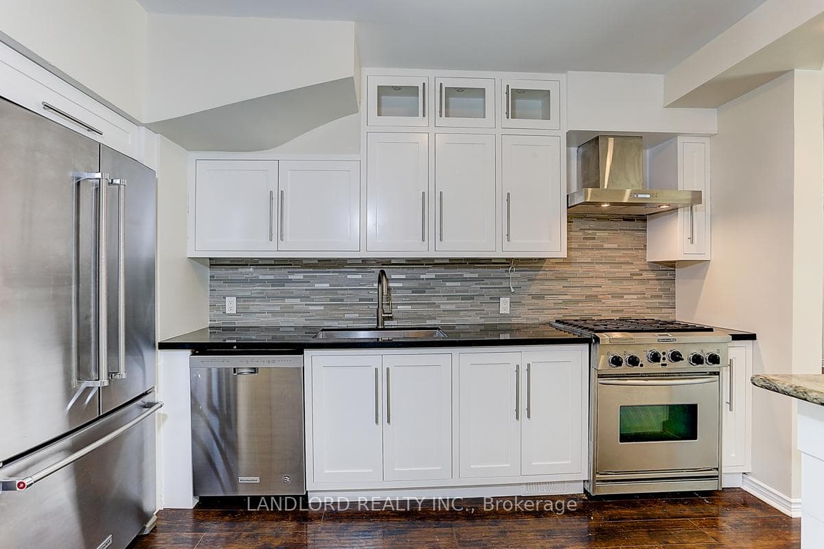 64 Shaver Avenue photo 13