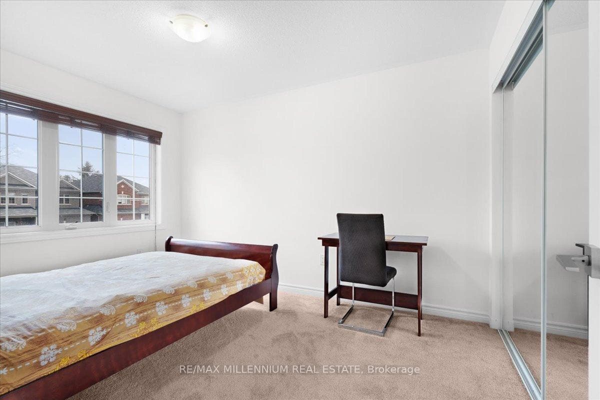 136 Werry Avenue photo 27