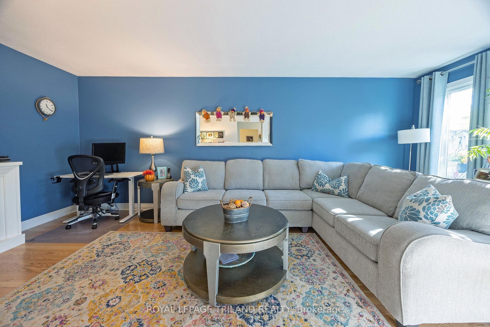 590 MILLBANK Drive Unit 2 photo 10