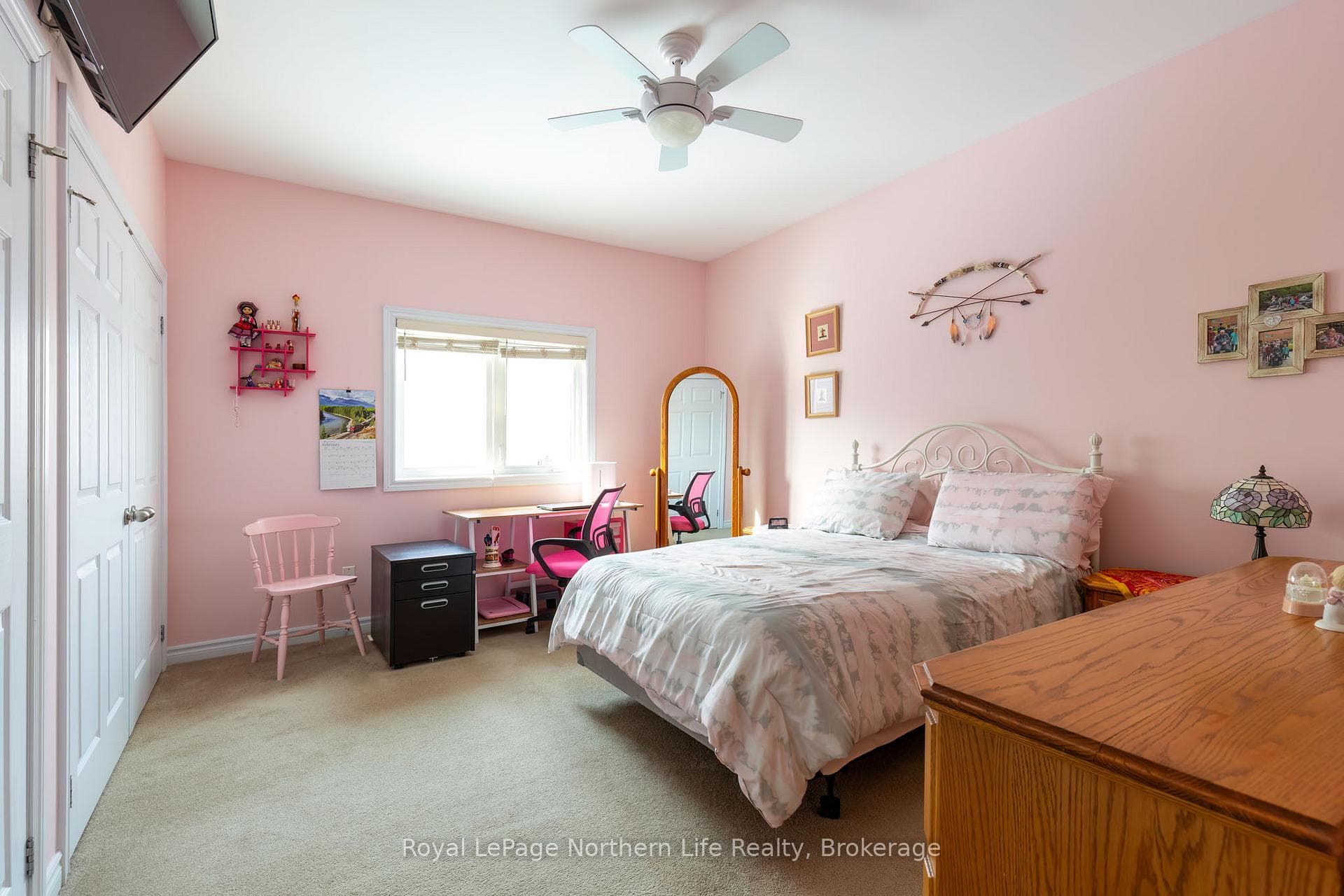 2444 Connaught Avenue photo 17