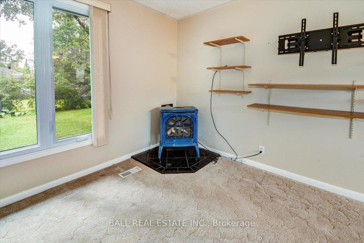 12 Great Oak Street photo 8