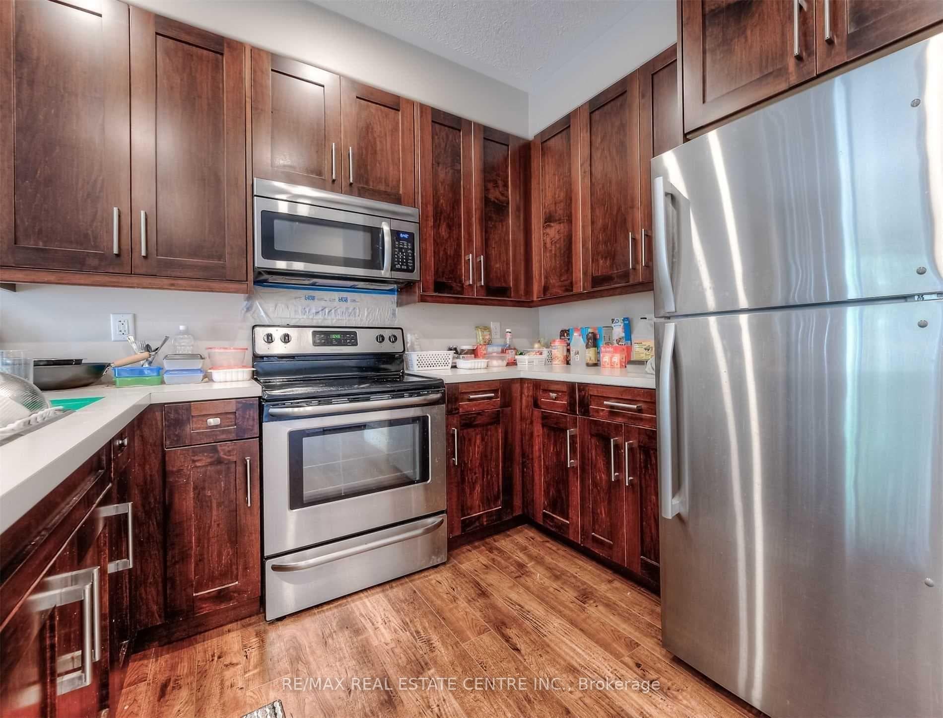292 Falcon Drive Unit 8 photo 5