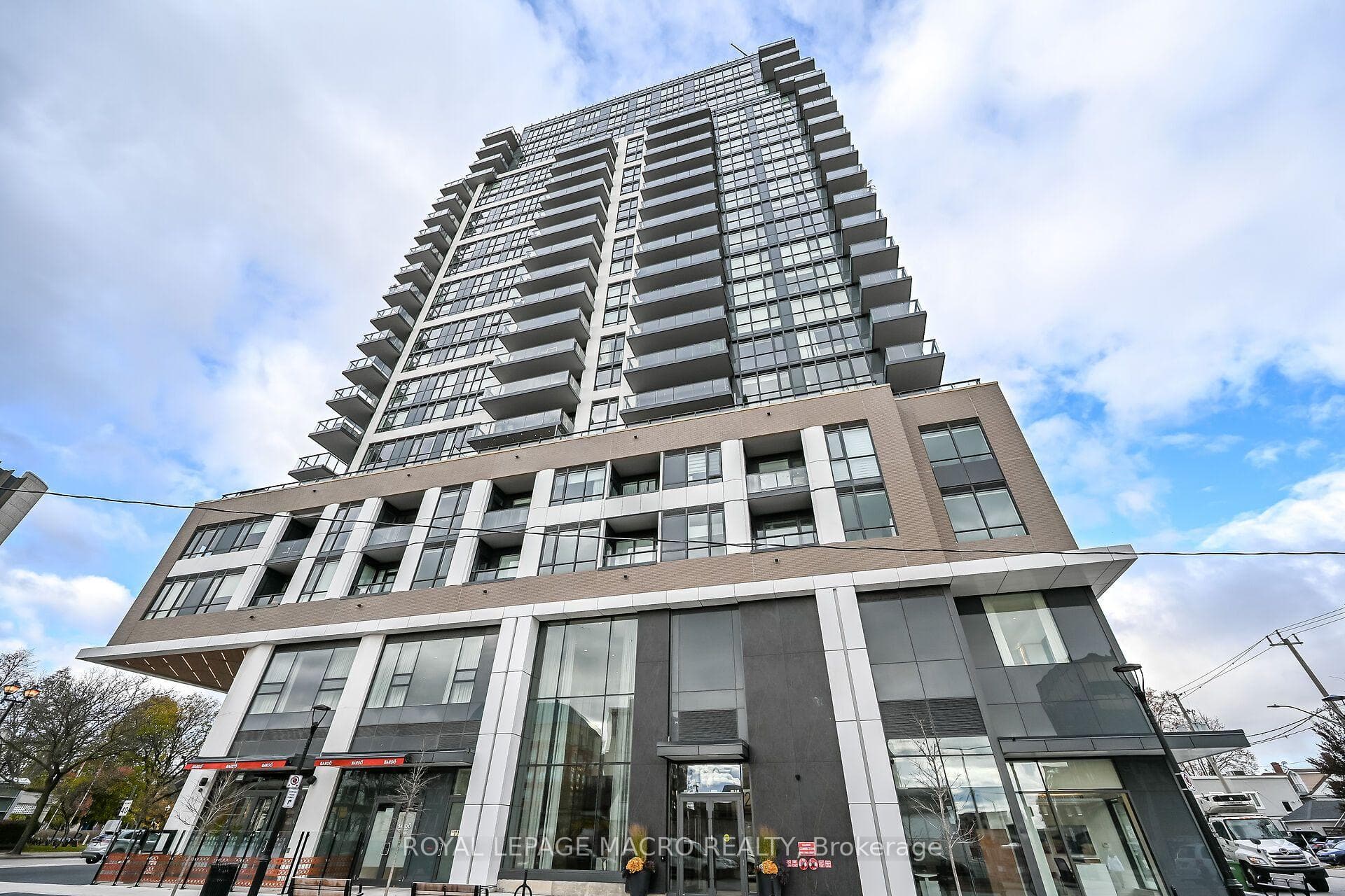 2007 James Street Unit 1707 photo 1