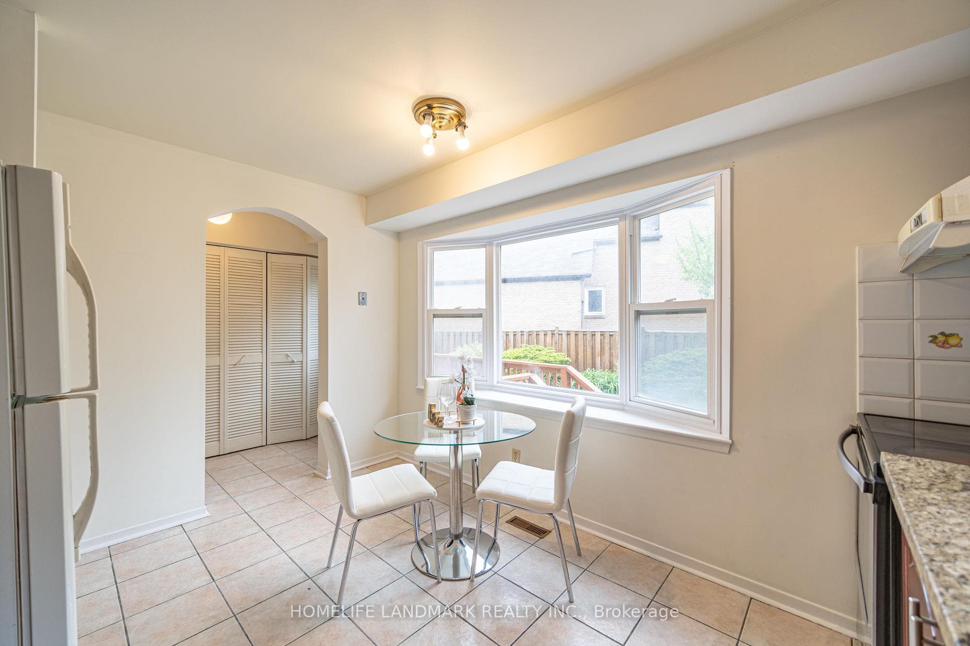 98 Ecclesfield Drive photo 13