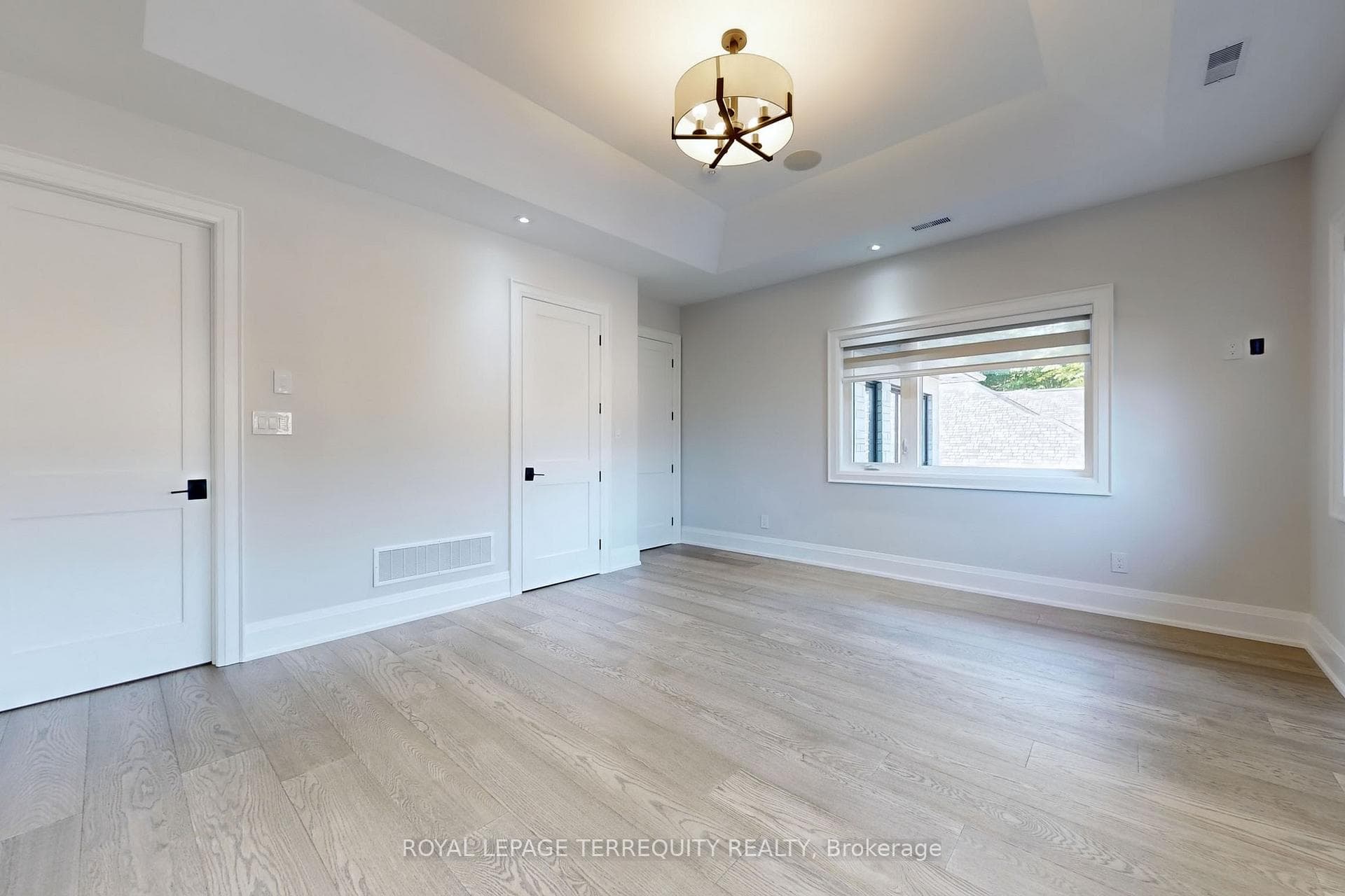 570 Maitland Drive photo 29