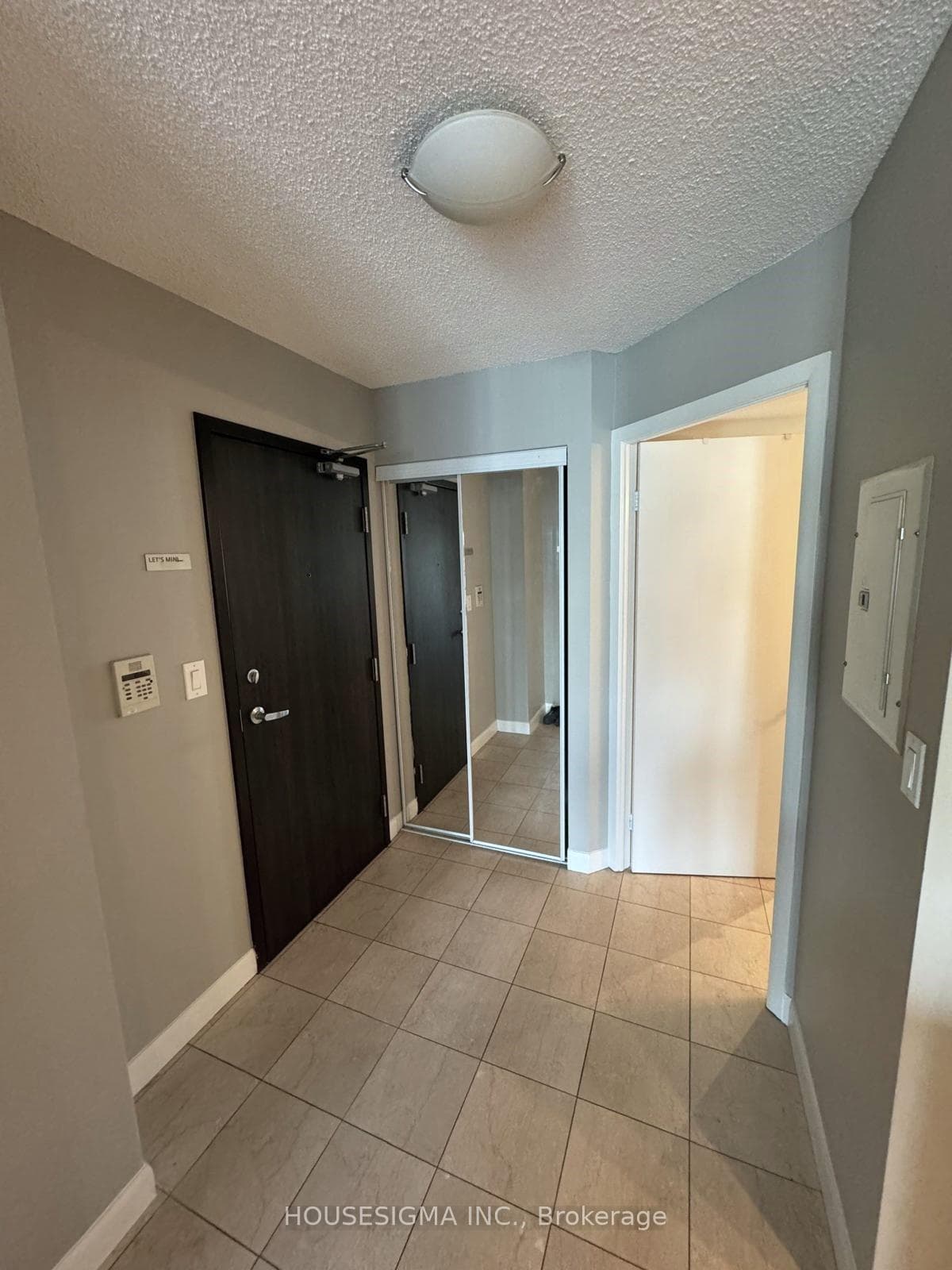210 Victoria Street Unit 2703 photo 4
