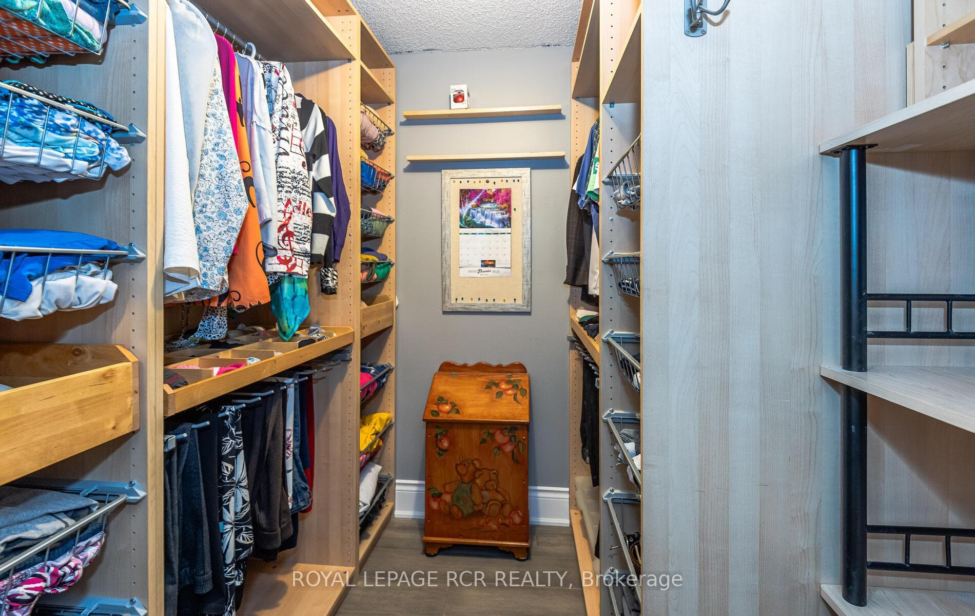 207 Surgeoner Crescent photo 26