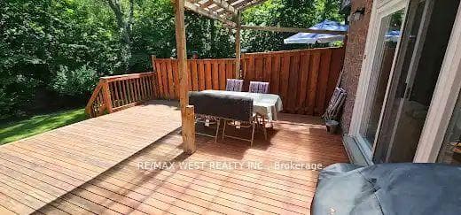 115 Henderson Avenue Unit 9 photo 29