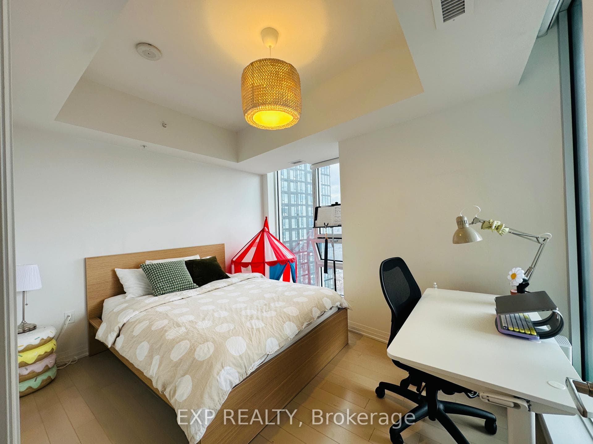 805 Carling Avenue Unit 1501 photo 16