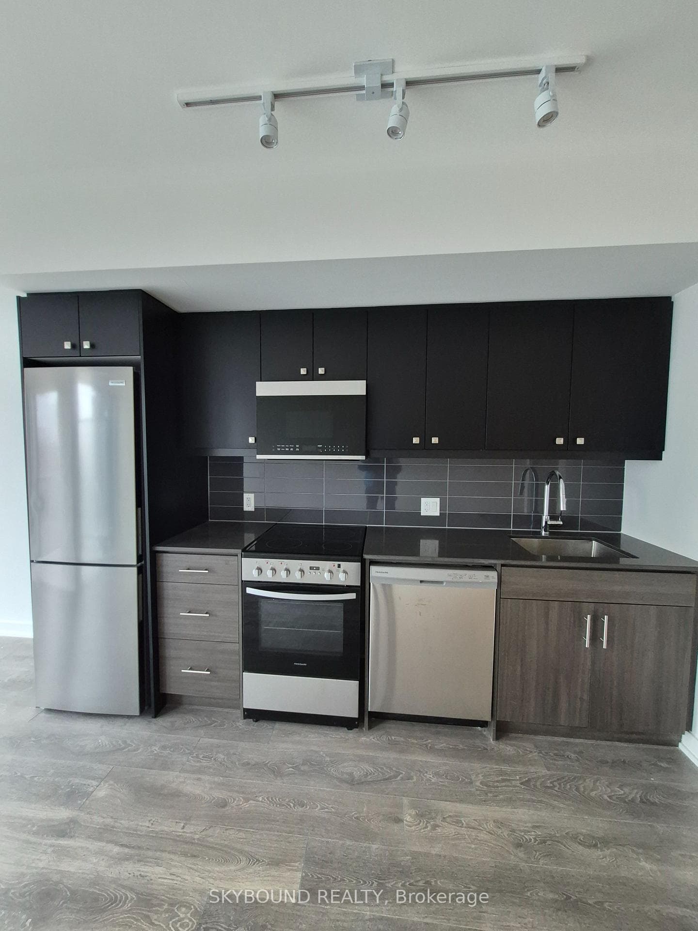2 Manderley Dr Drive Unit # 405 photo 10