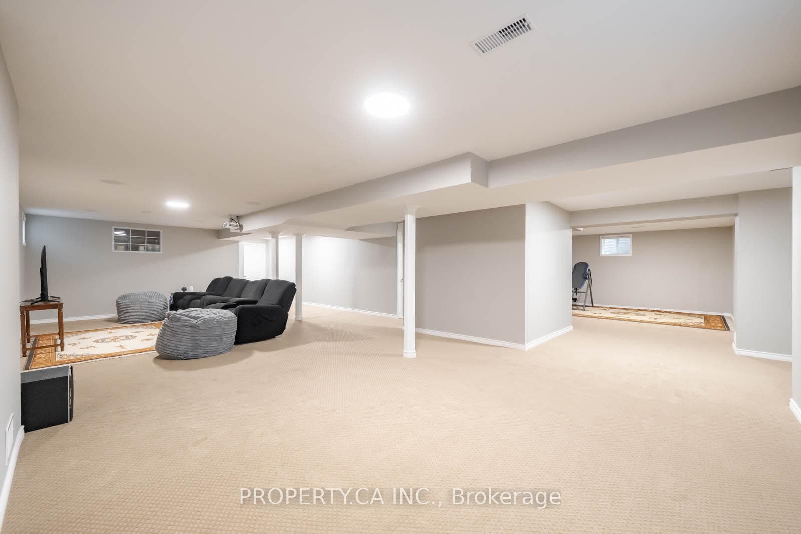 725 Reece Court photo 37