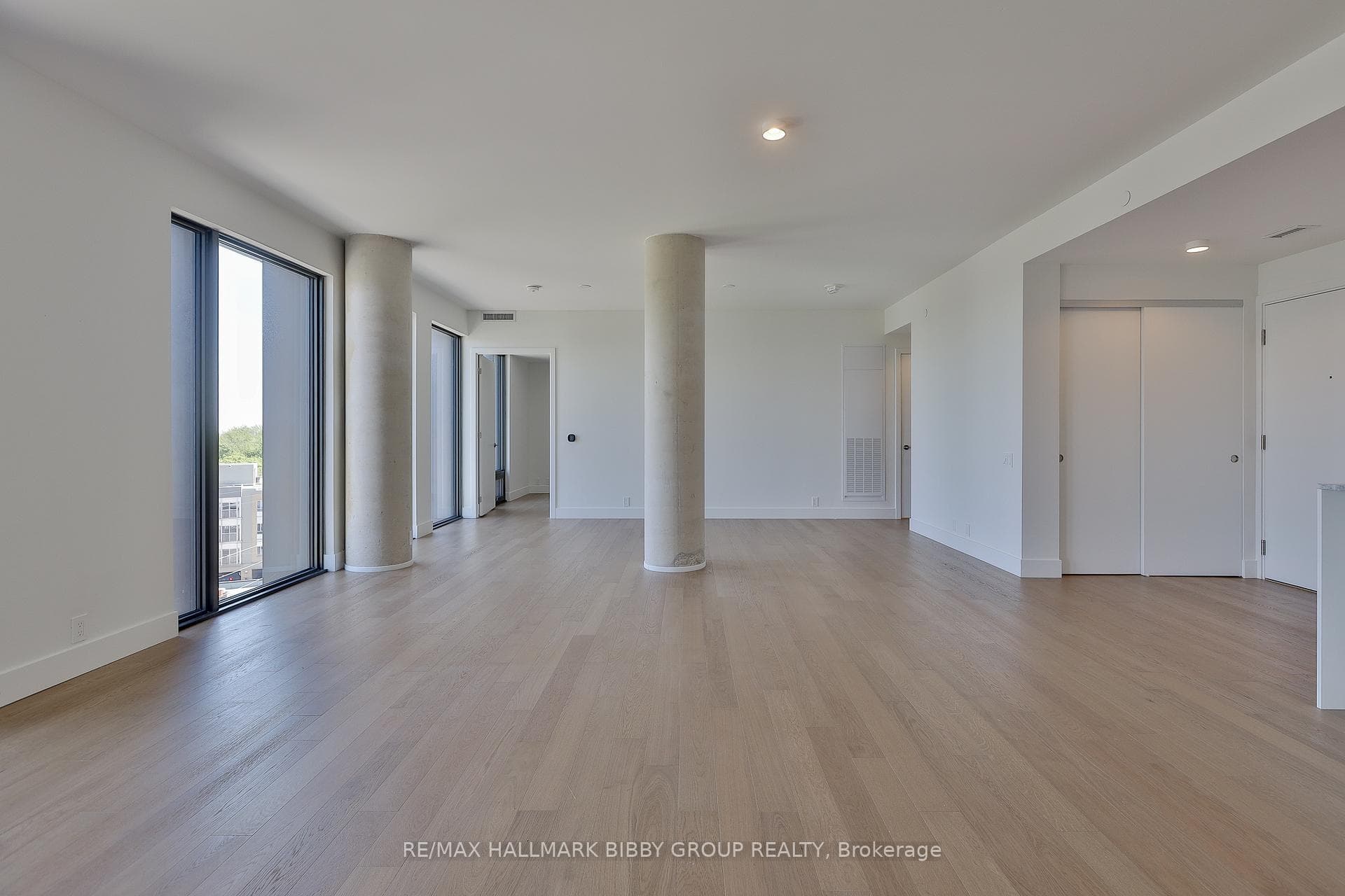 1414 Bayview Avenue Unit 603 photo 4