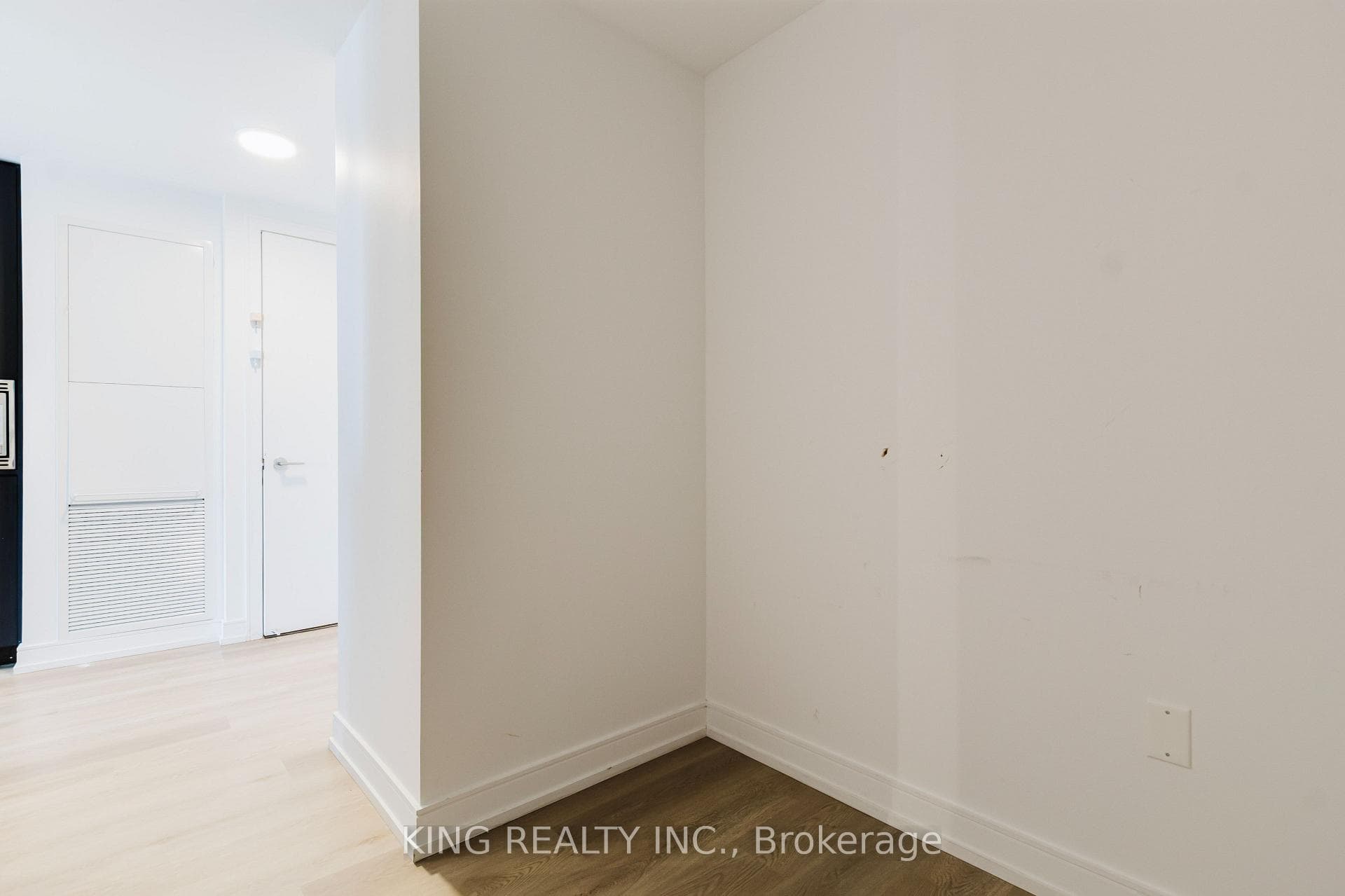 1 Jarvis Street Unit 531 photo 37