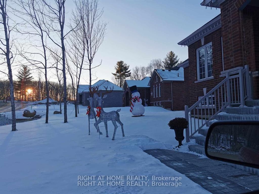 84 Diamond Valley Drive photo 44