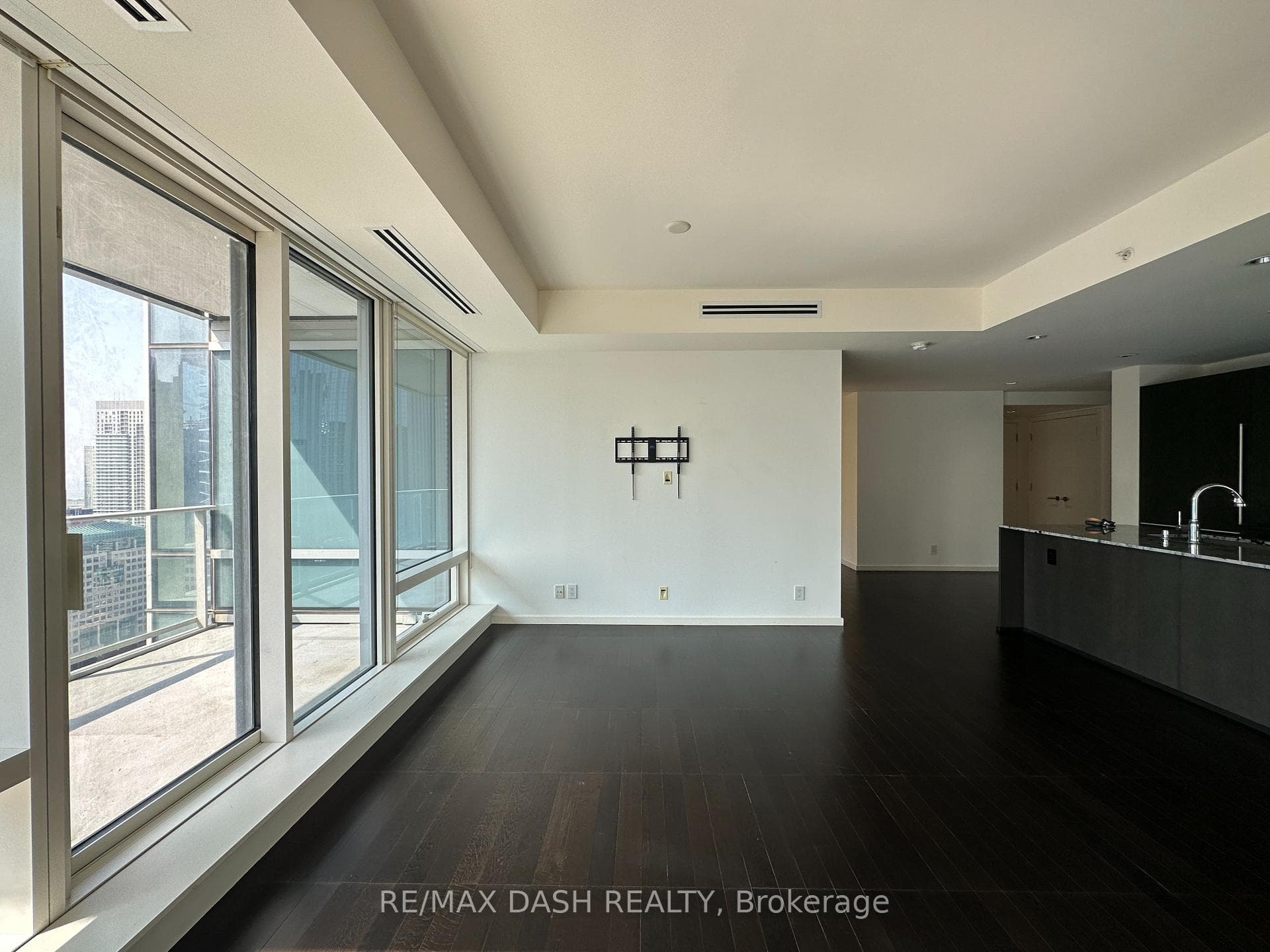 180 University Avenue Unit 3209 photo 23