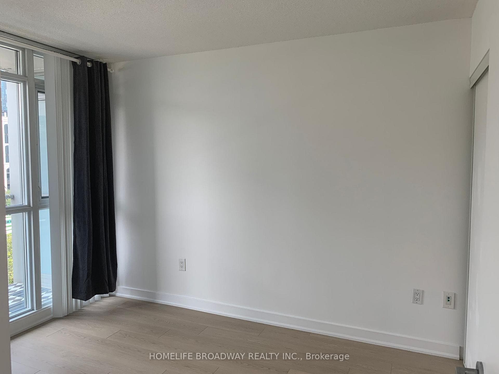 15 Iceboat Terrace Unit 640 photo 19