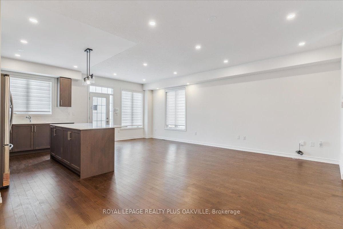 442 Bergamot Avenue photo 8